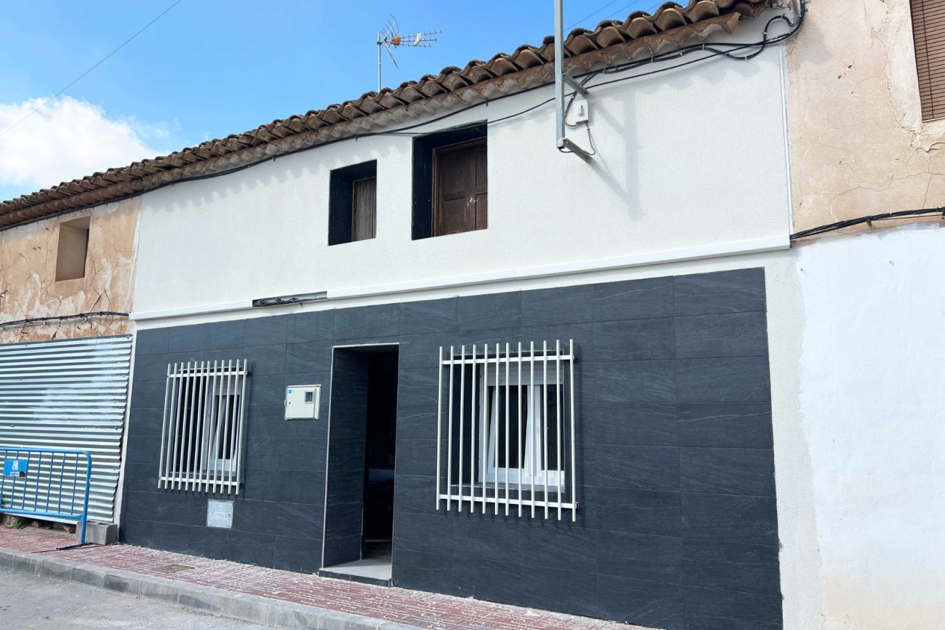 Herverkoop - Herenhuis -
Hondón de los Fráiles