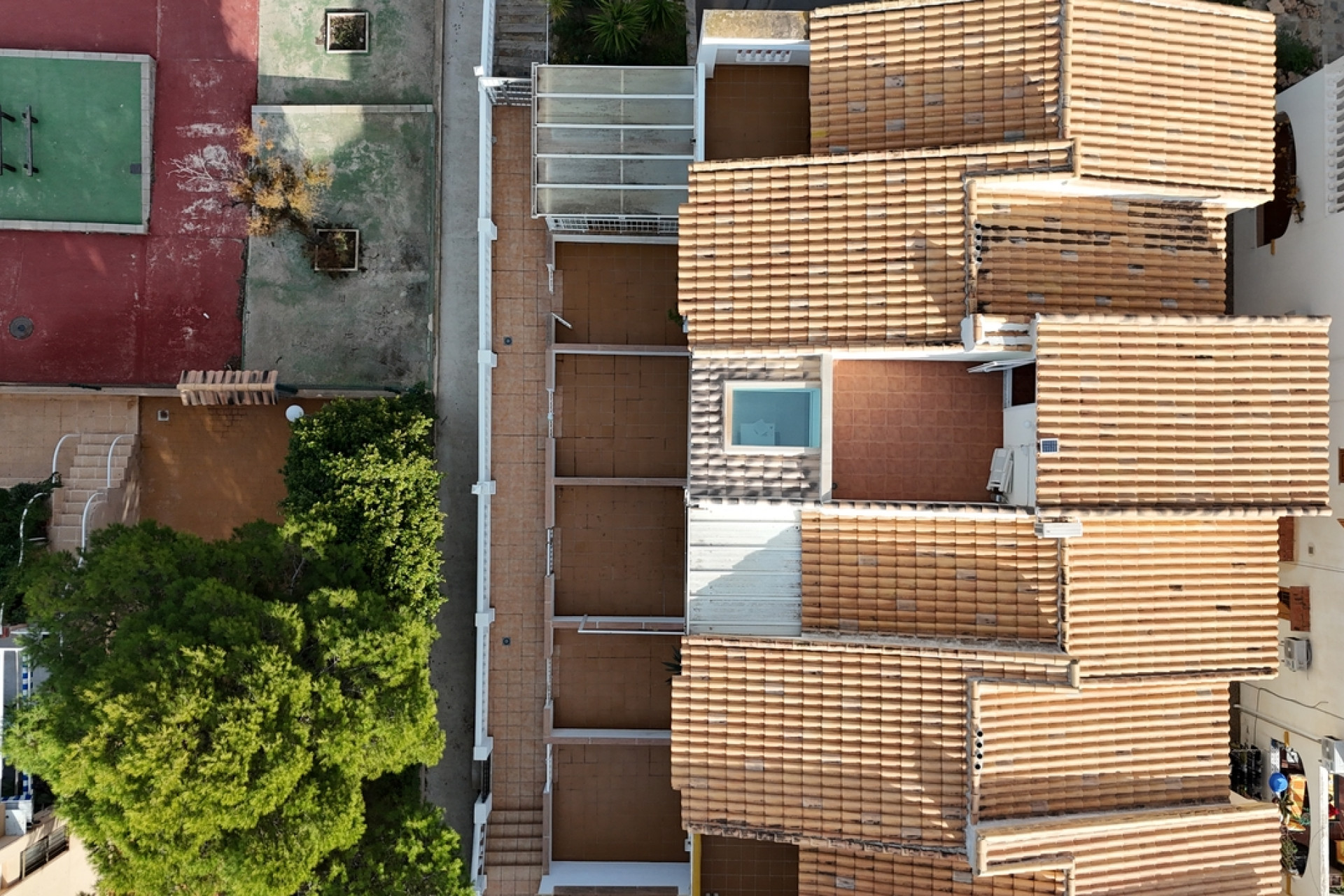 Herverkoop - Herenhuis -
La Mata