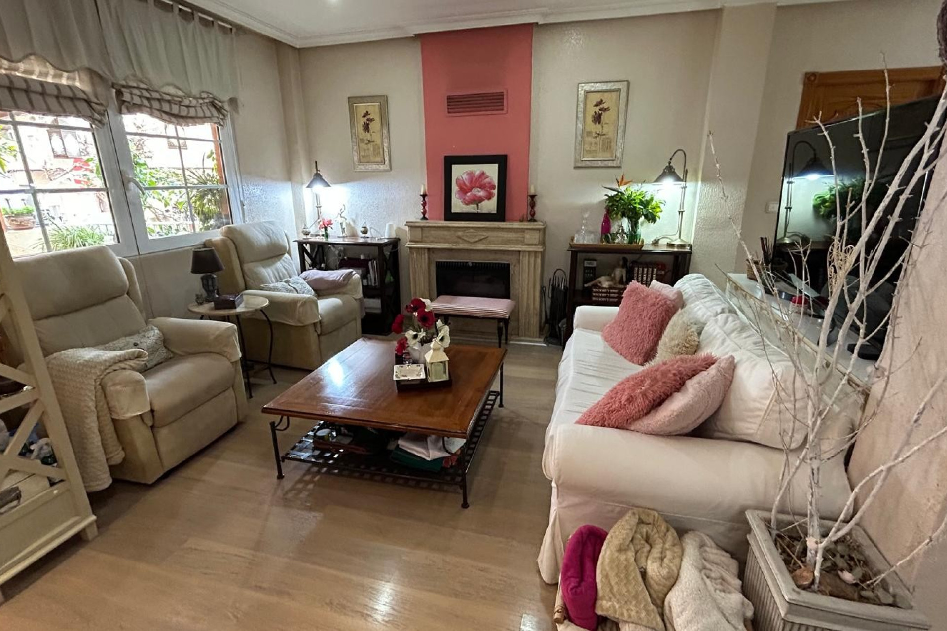 Herverkoop - Herenhuis -
Los Montesinos