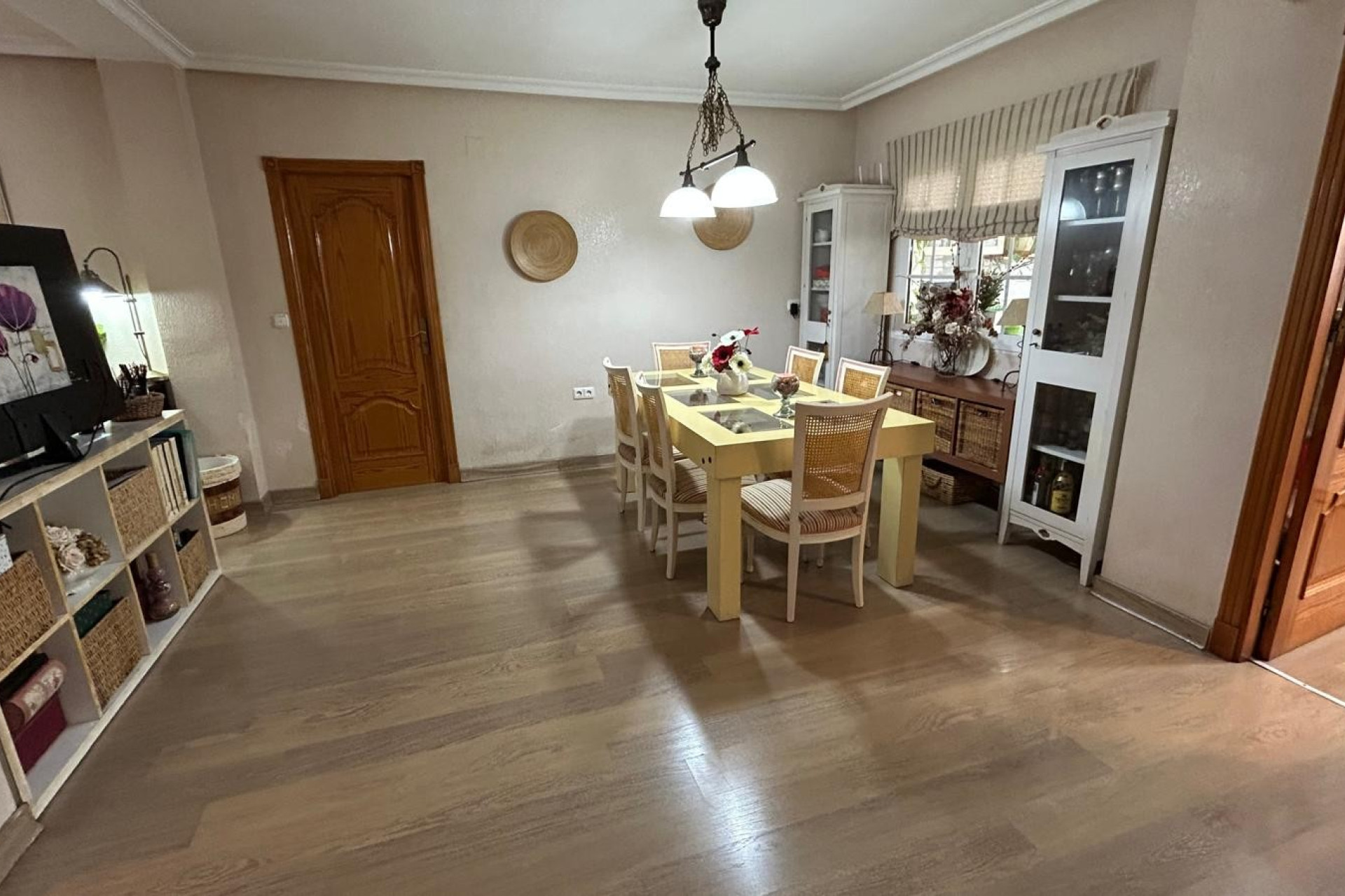 Herverkoop - Herenhuis -
Los Montesinos