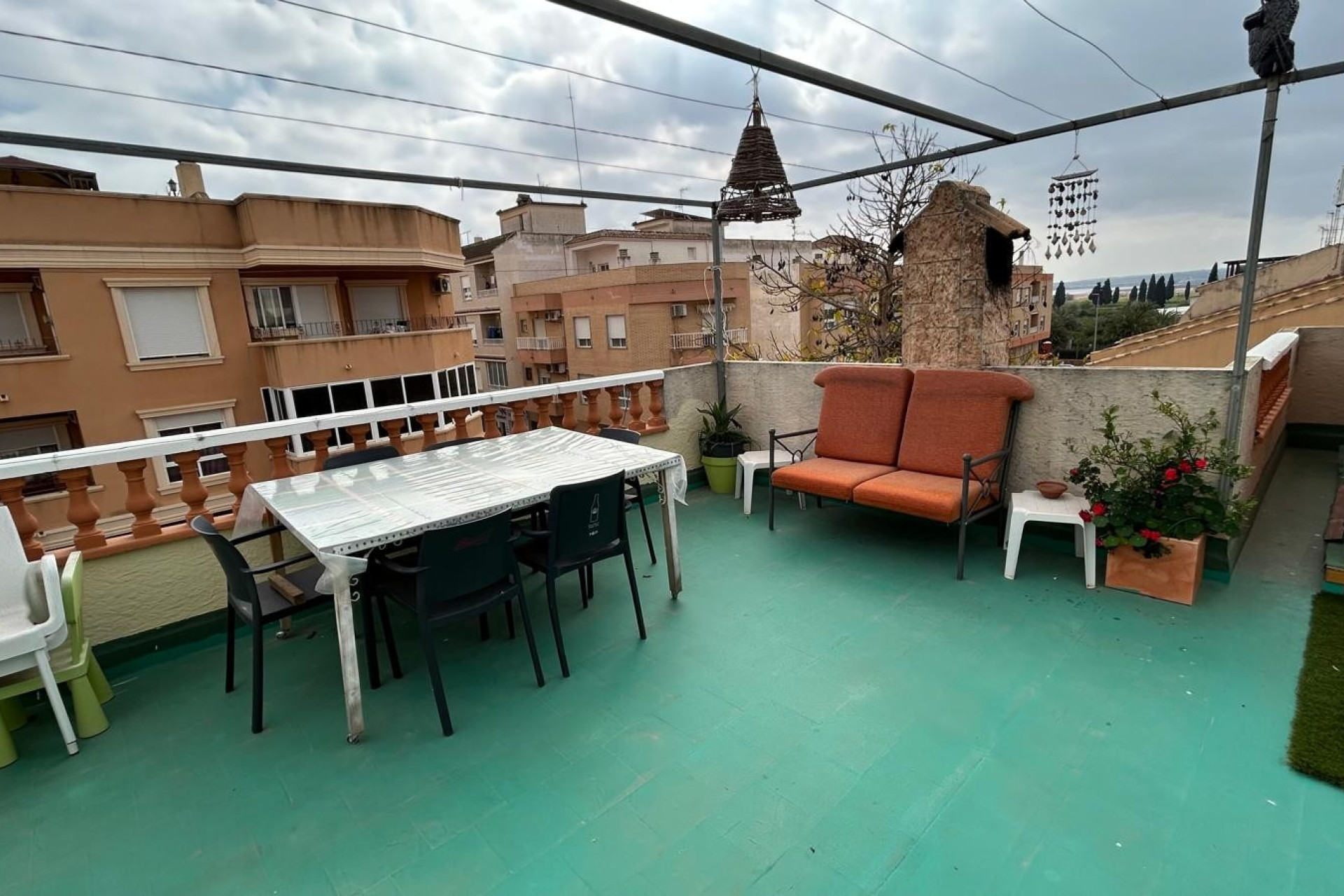 Herverkoop - Herenhuis -
Los Montesinos