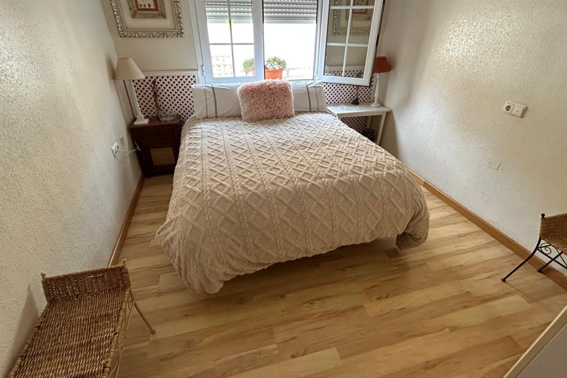 Herverkoop - Herenhuis -
Los Montesinos