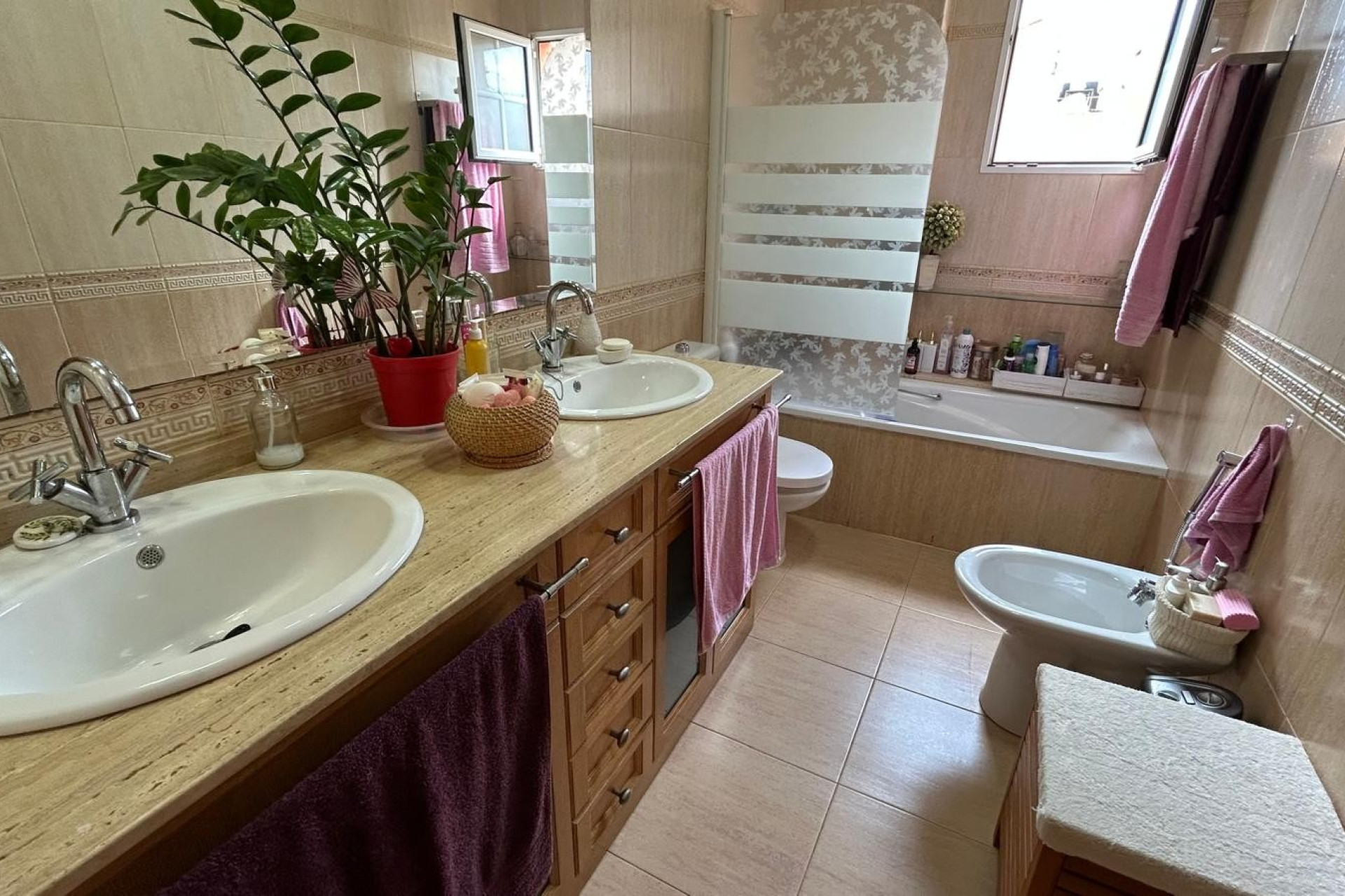 Herverkoop - Herenhuis -
Los Montesinos