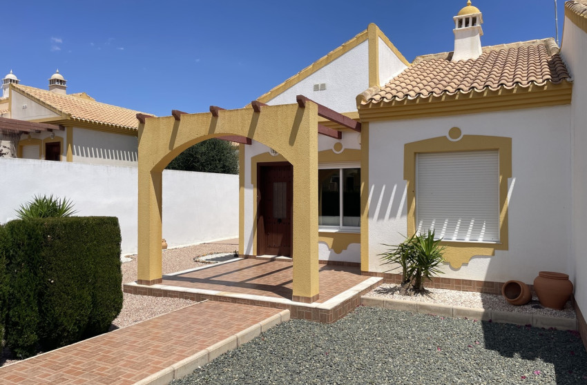 Herverkoop - Herenhuis -
Mazarron Country Club - Inland