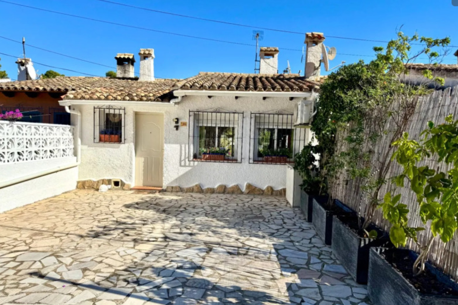 Herverkoop - Herenhuis -
Moraira - Costa Blanca