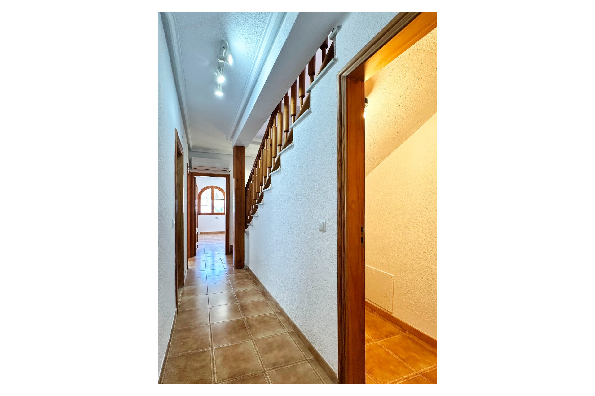 Herverkoop - Herenhuis -
Orihuela Costa - Costa Blanca