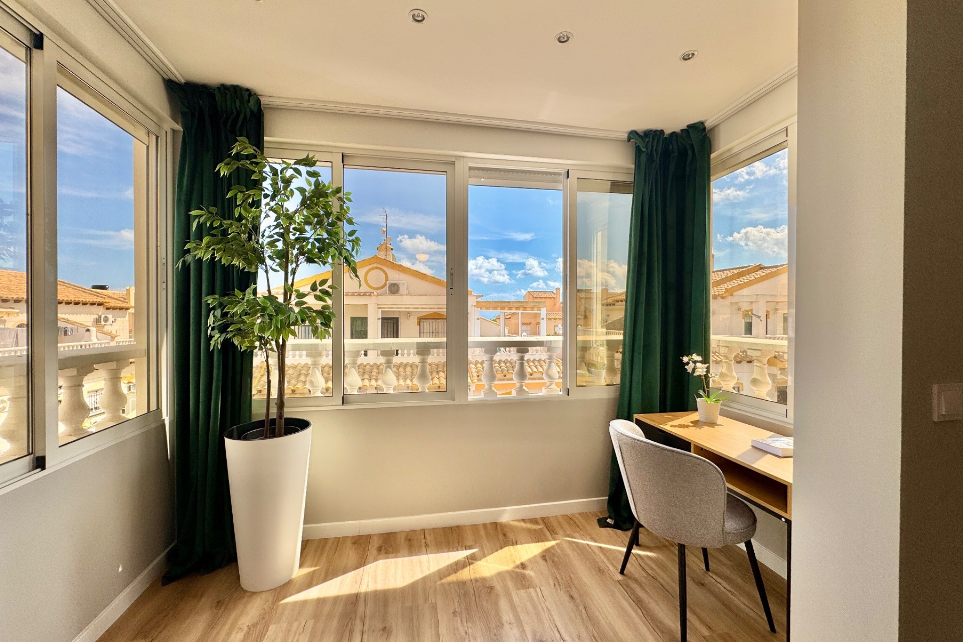 Herverkoop - Herenhuis -
Orihuela Costa - Costa Blanca
