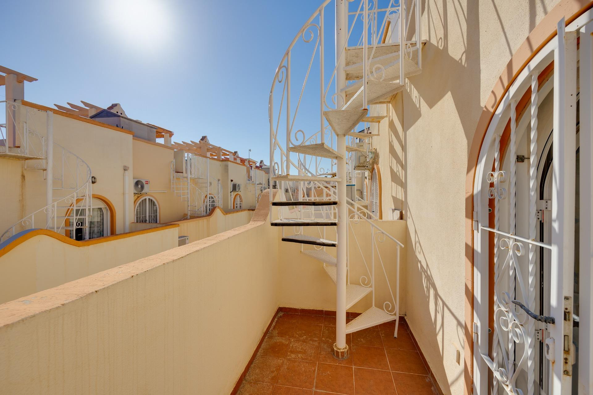 Herverkoop - Herenhuis -
Orihuela Costa - La Florida