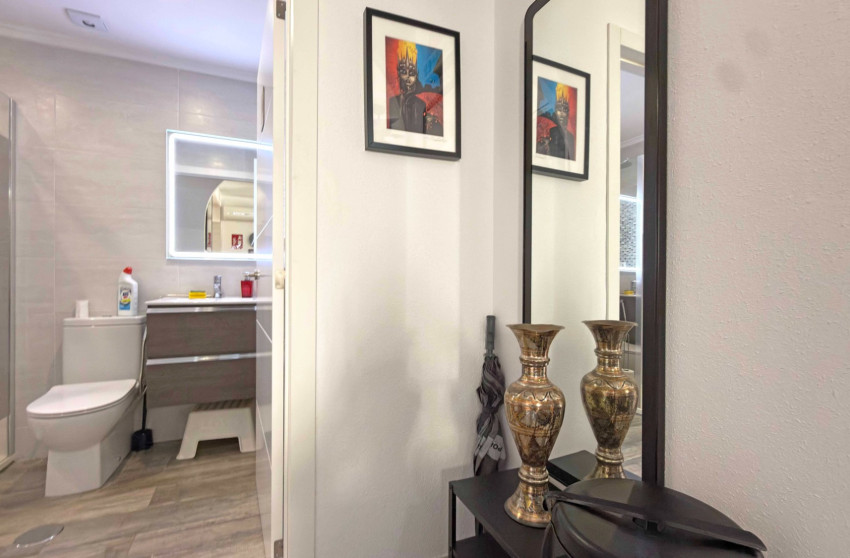 Herverkoop - Herenhuis -
Orihuela Costa - La Zenia