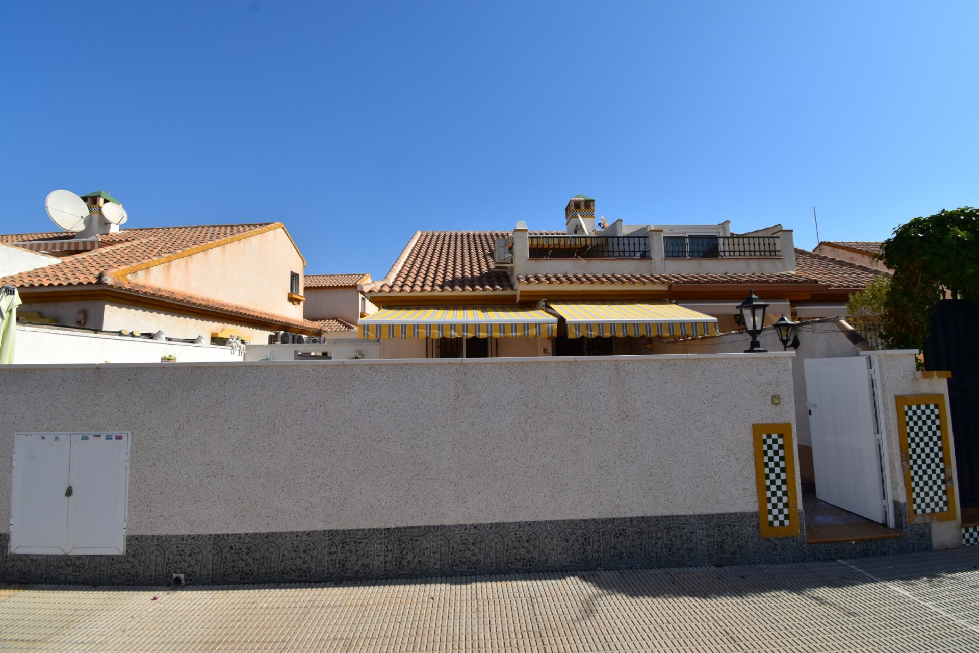 Herverkoop - Herenhuis -
Orihuela Costa - La Zenia