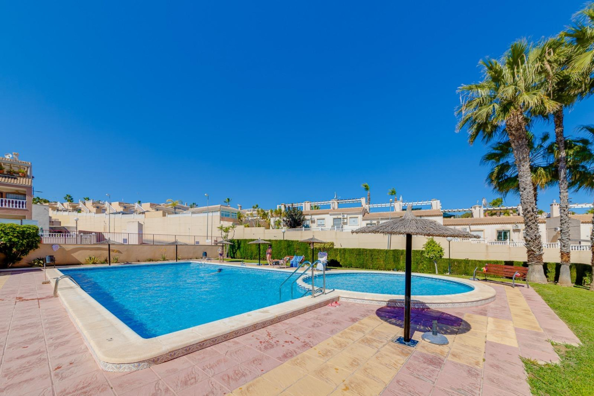 Herverkoop - Herenhuis -
Orihuela Costa - Las Filipinas