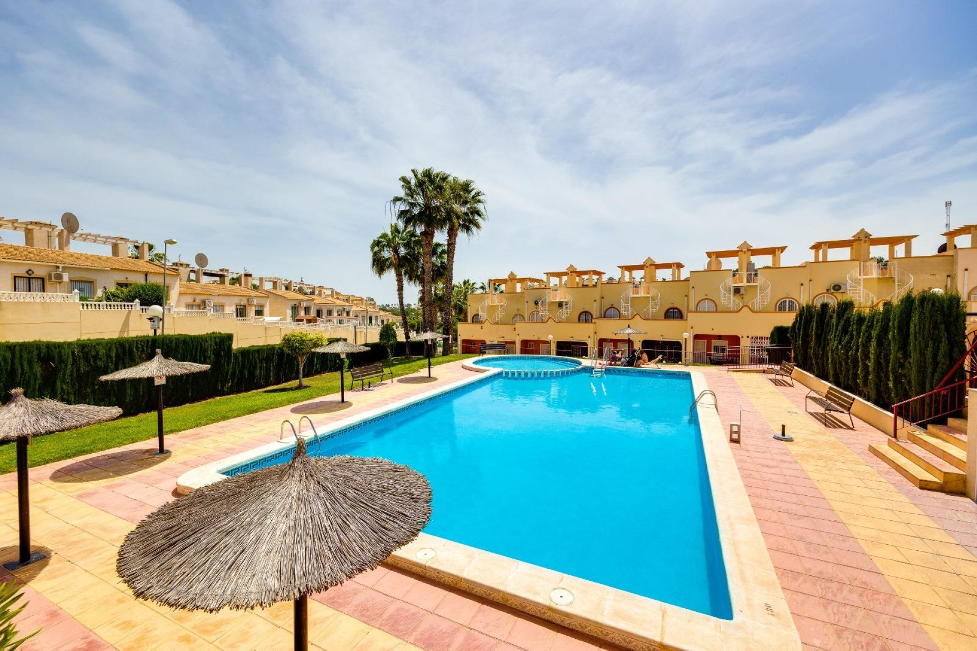 Herverkoop - Herenhuis -
Orihuela Costa - Las Filipinas