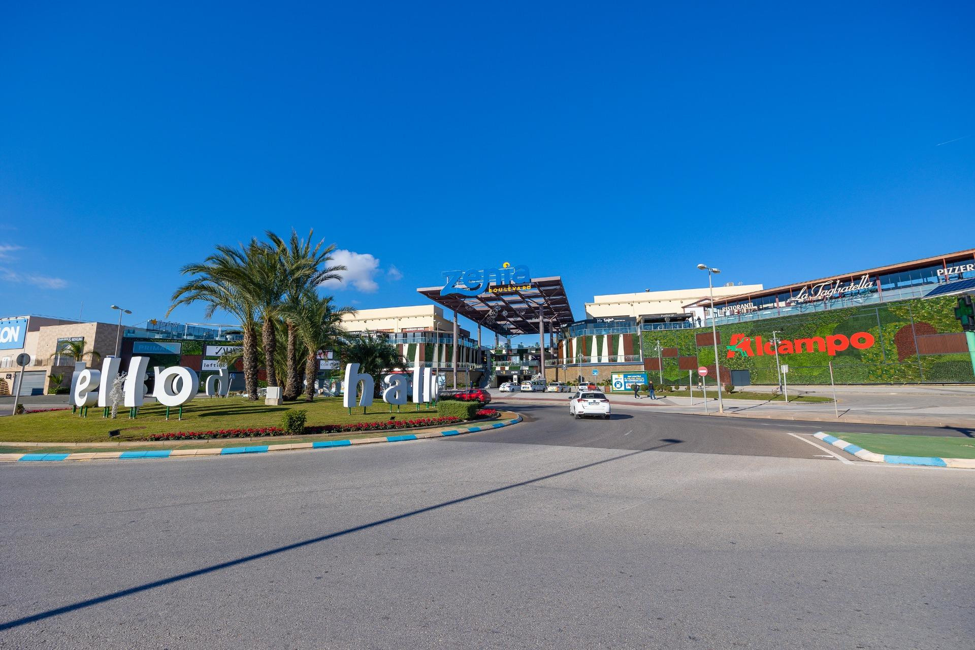 Herverkoop - Herenhuis -
Orihuela Costa - Playa Flamenca