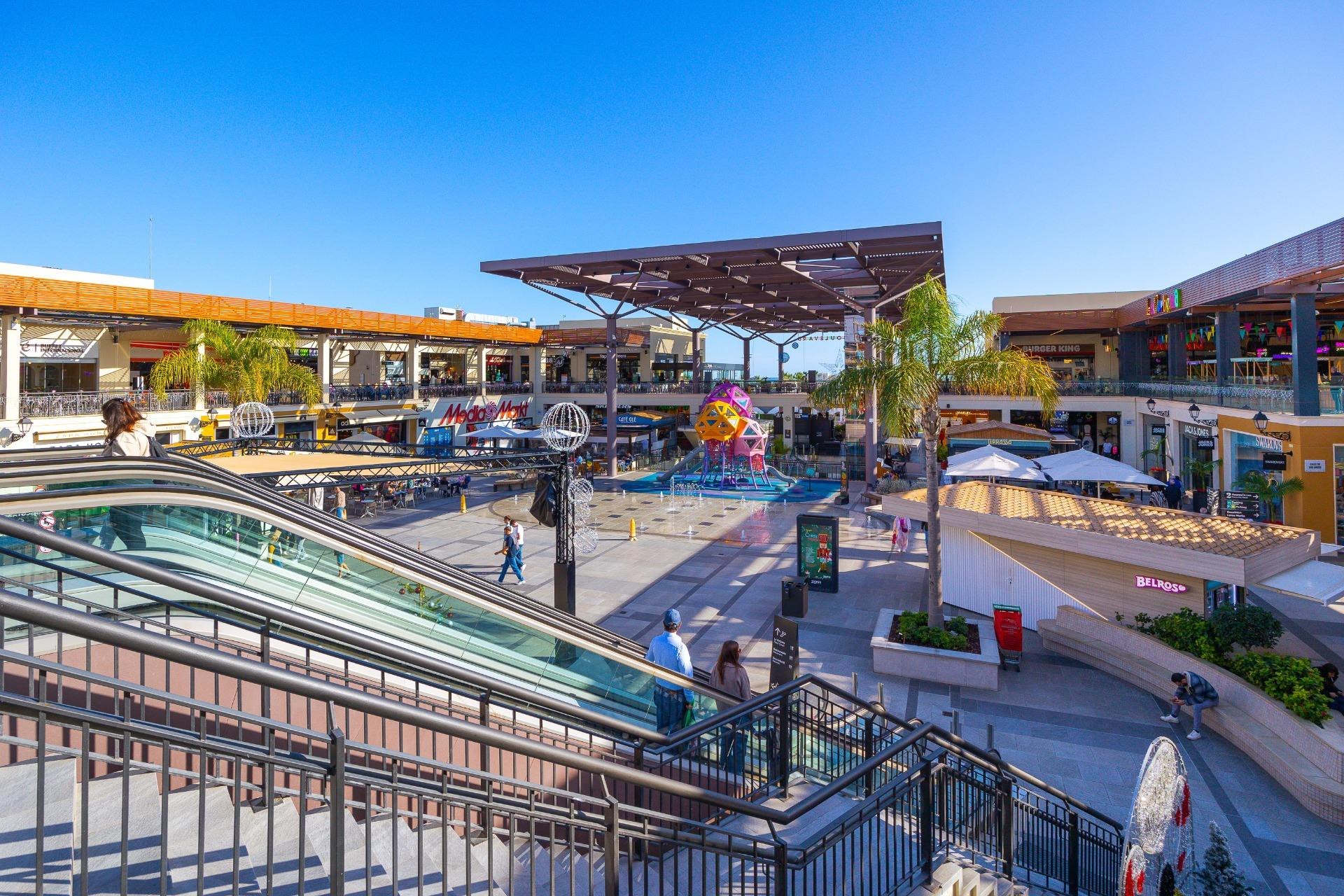 Herverkoop - Herenhuis -
Orihuela Costa - Playa Flamenca