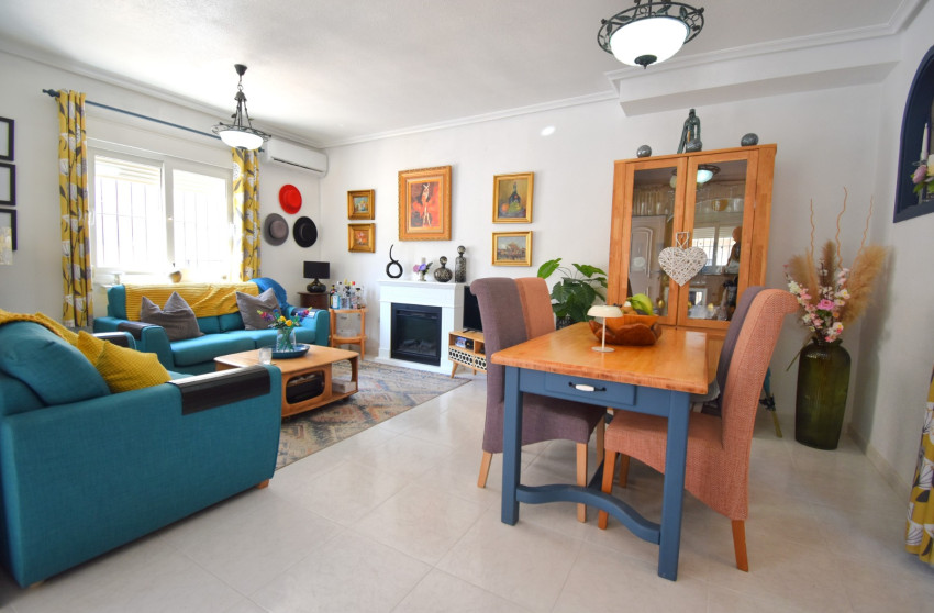 Herverkoop - Herenhuis -
Orihuela Costa - Playa Flamenca