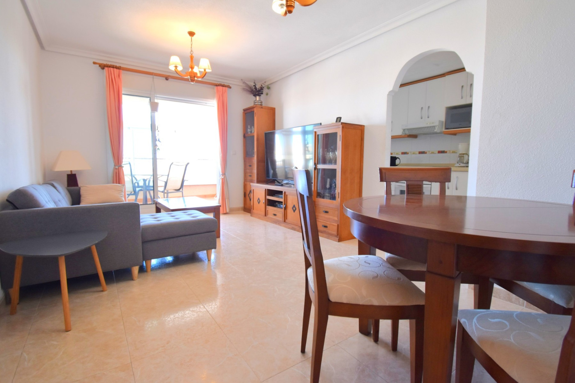 Herverkoop - Herenhuis -
Orihuela Costa - Playa Flamenca