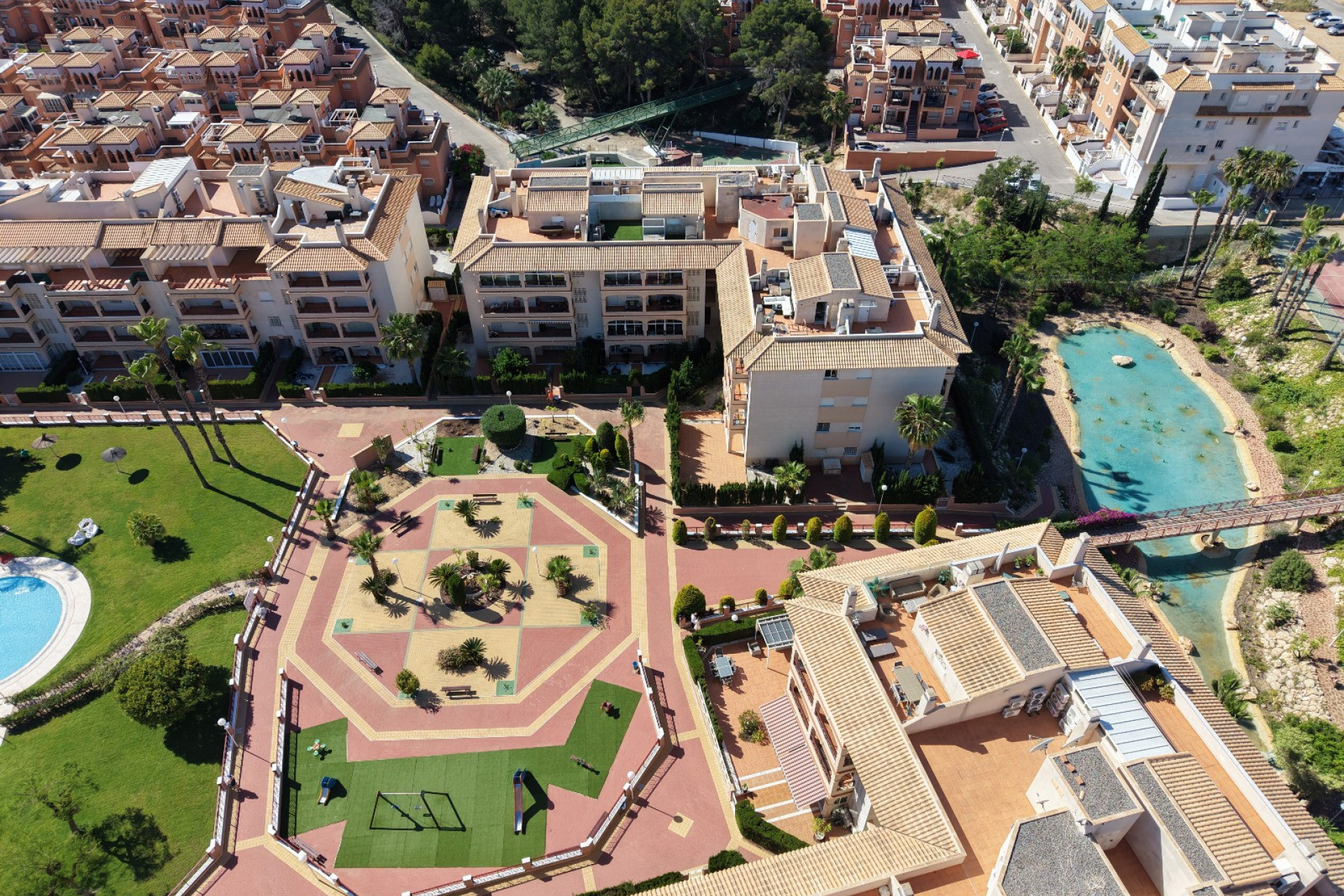 Herverkoop - Herenhuis -
Orihuela Costa - Playa Flamenca