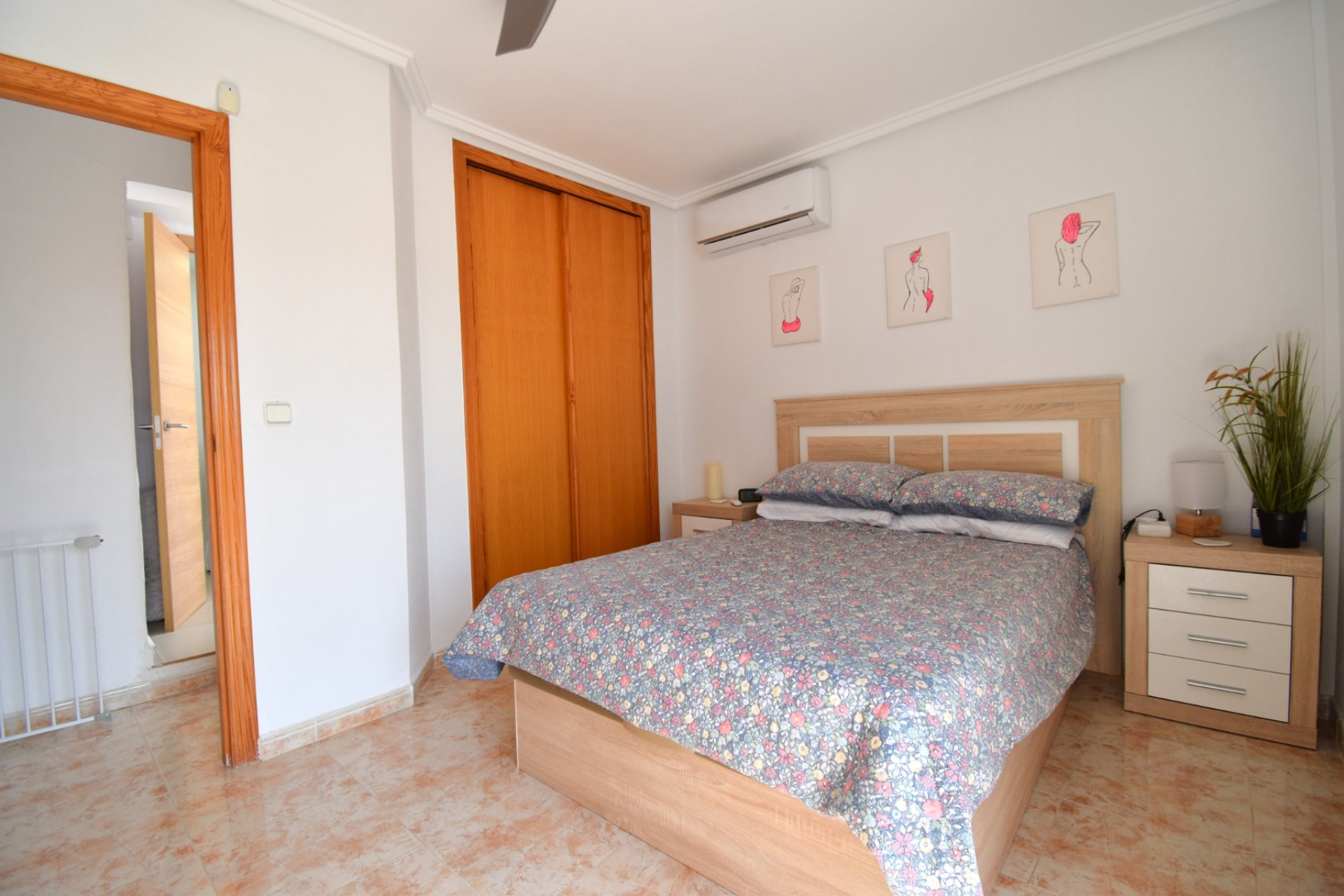 Herverkoop - Herenhuis -
Orihuela Costa - Playa Flamenca