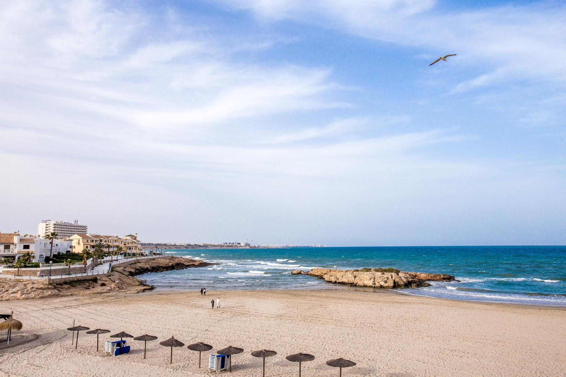 Herverkoop - Herenhuis -
Orihuela Costa - Playa Flamenca