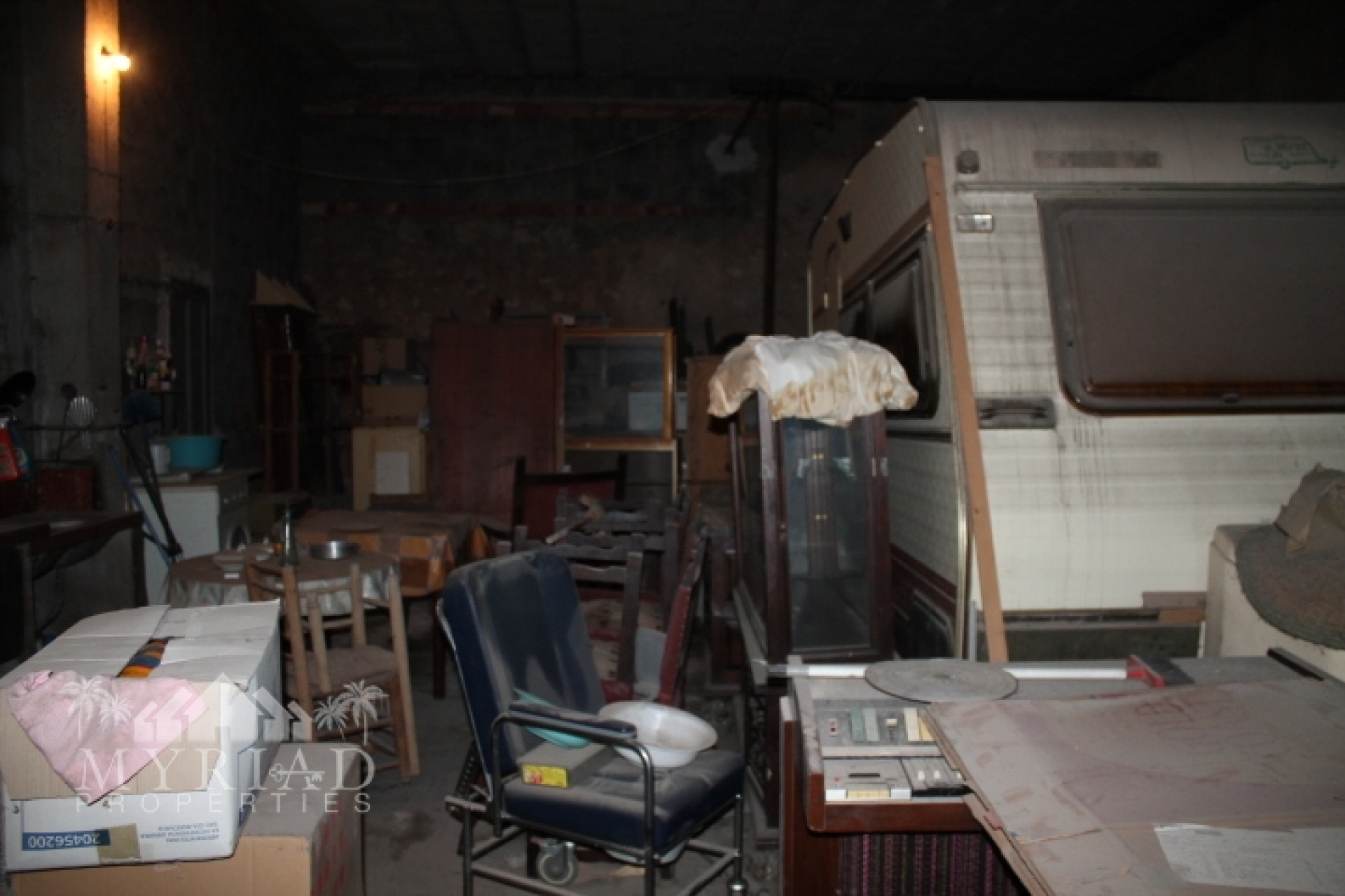 Herverkoop - Herenhuis -
Pinoso - calle lepanto