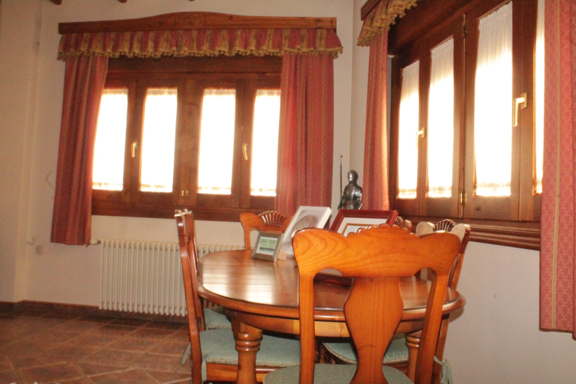 Herverkoop - Herenhuis -
Pinoso - Pinoso Alicante