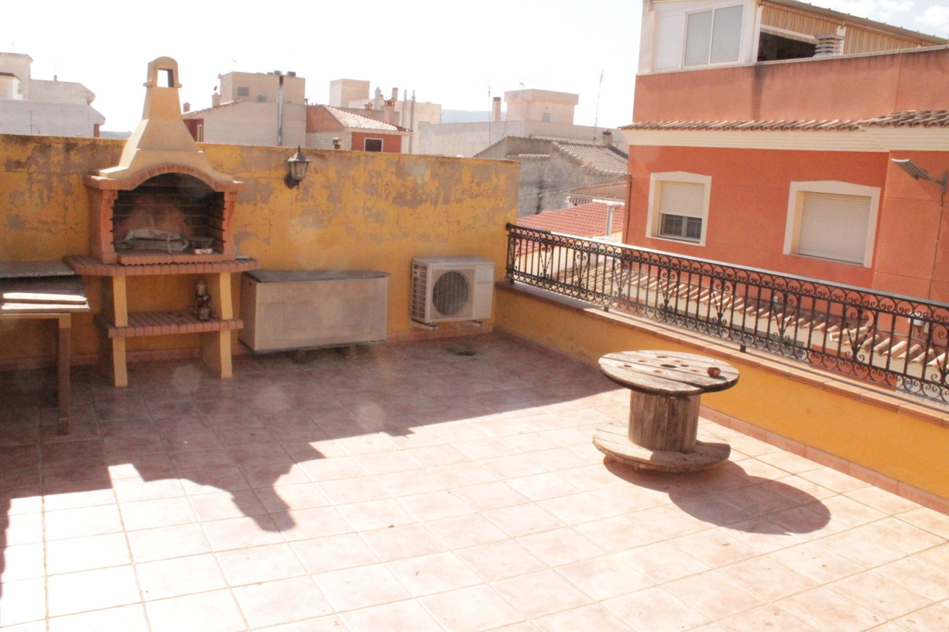 Herverkoop - Herenhuis -
Pinoso - Pinoso Alicante