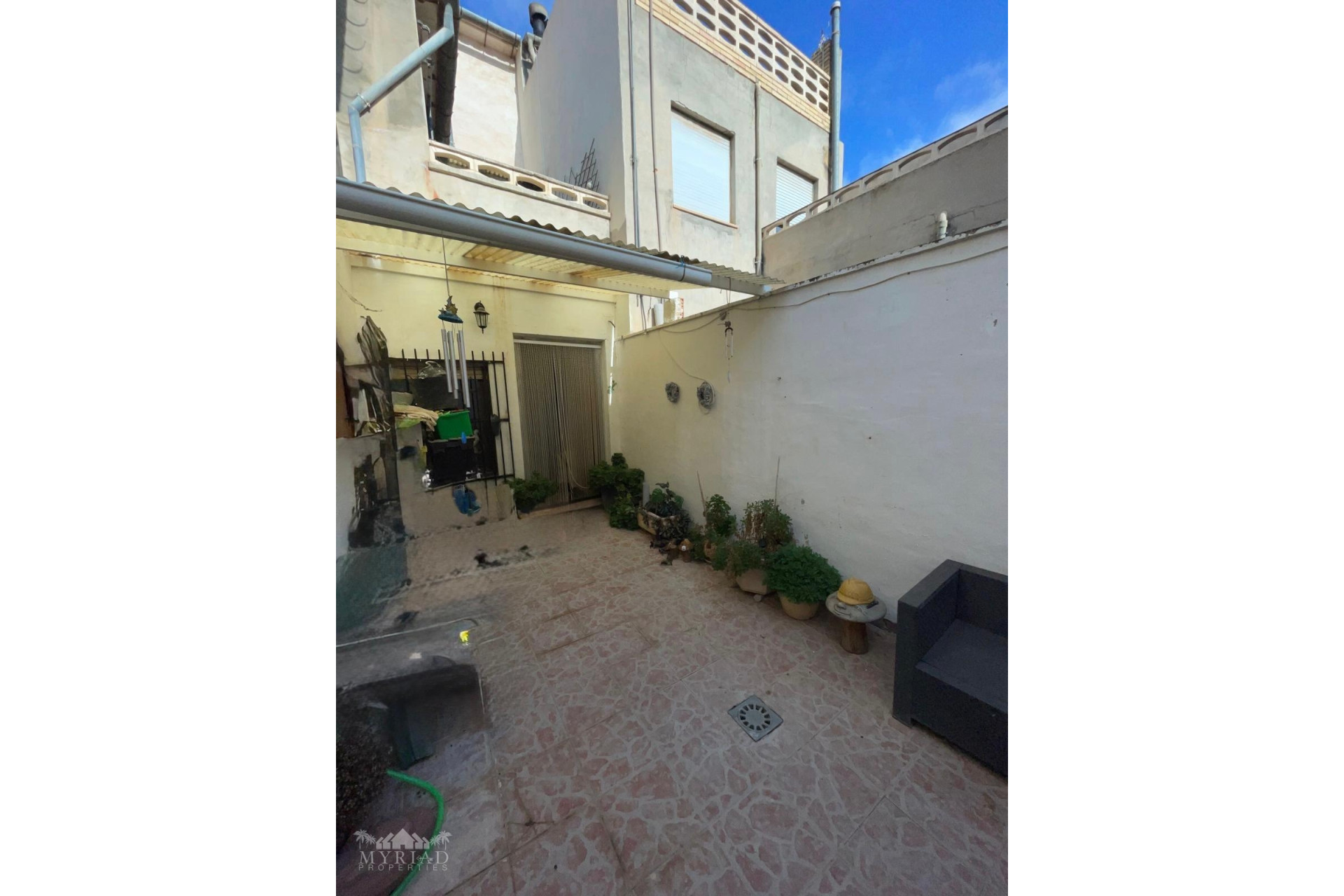 Herverkoop - Herenhuis -
Pinoso - Pinoso Alicante