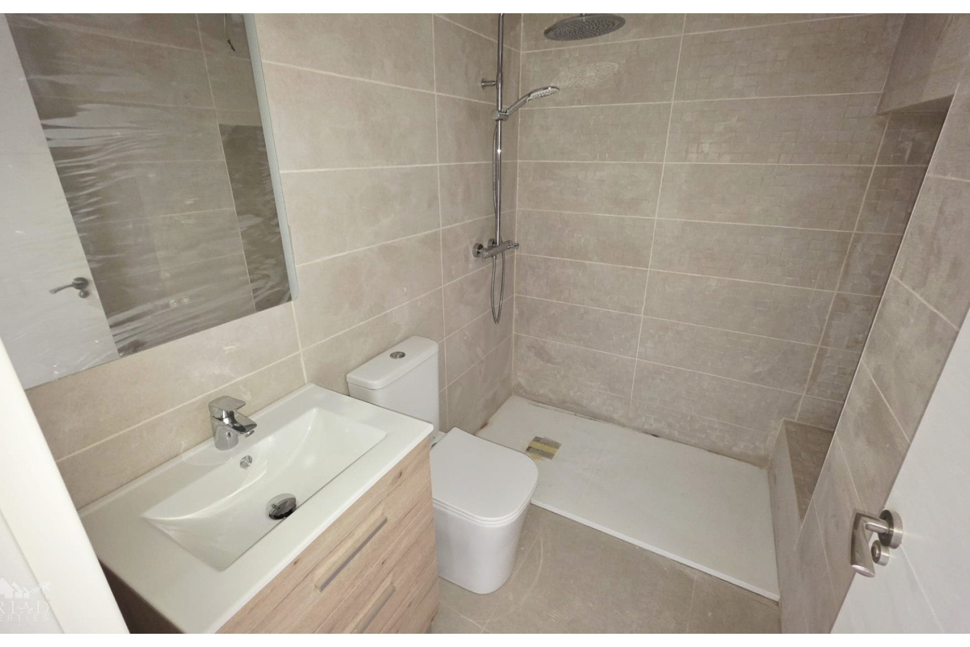 Herverkoop - Herenhuis -
Pinoso - Pinoso Alicante