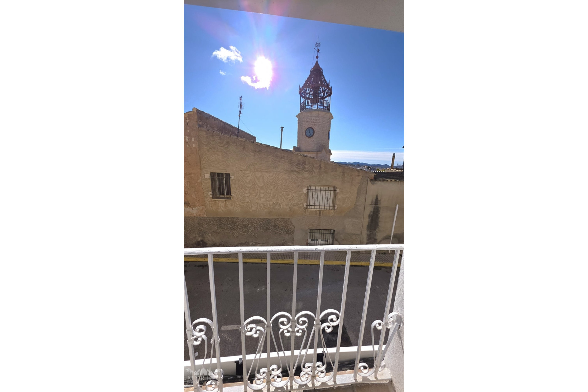 Herverkoop - Herenhuis -
Pinoso - Pinoso Alicante