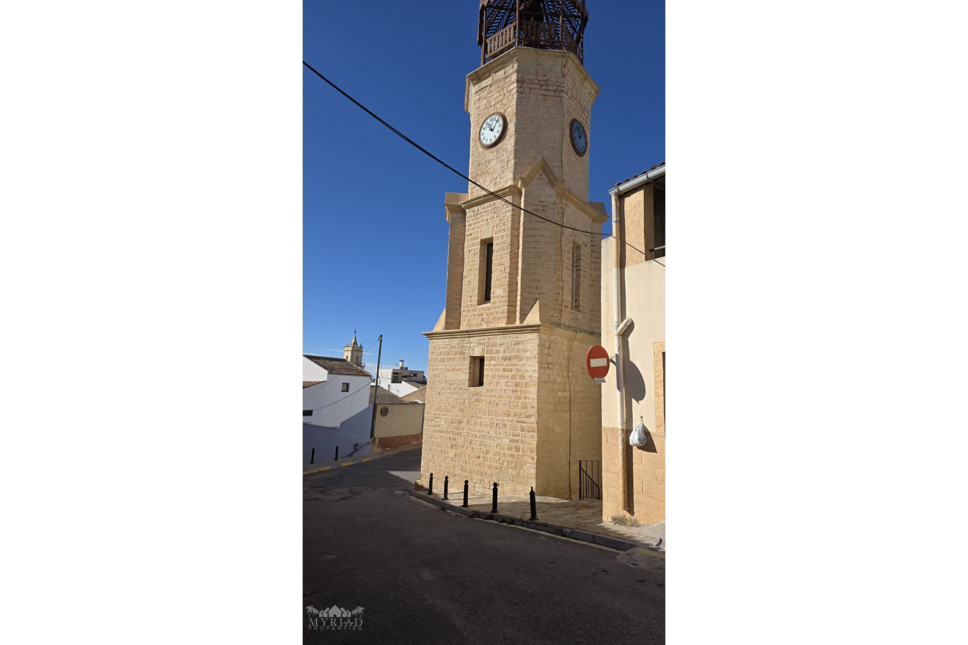 Herverkoop - Herenhuis -
Pinoso - Pinoso Alicante