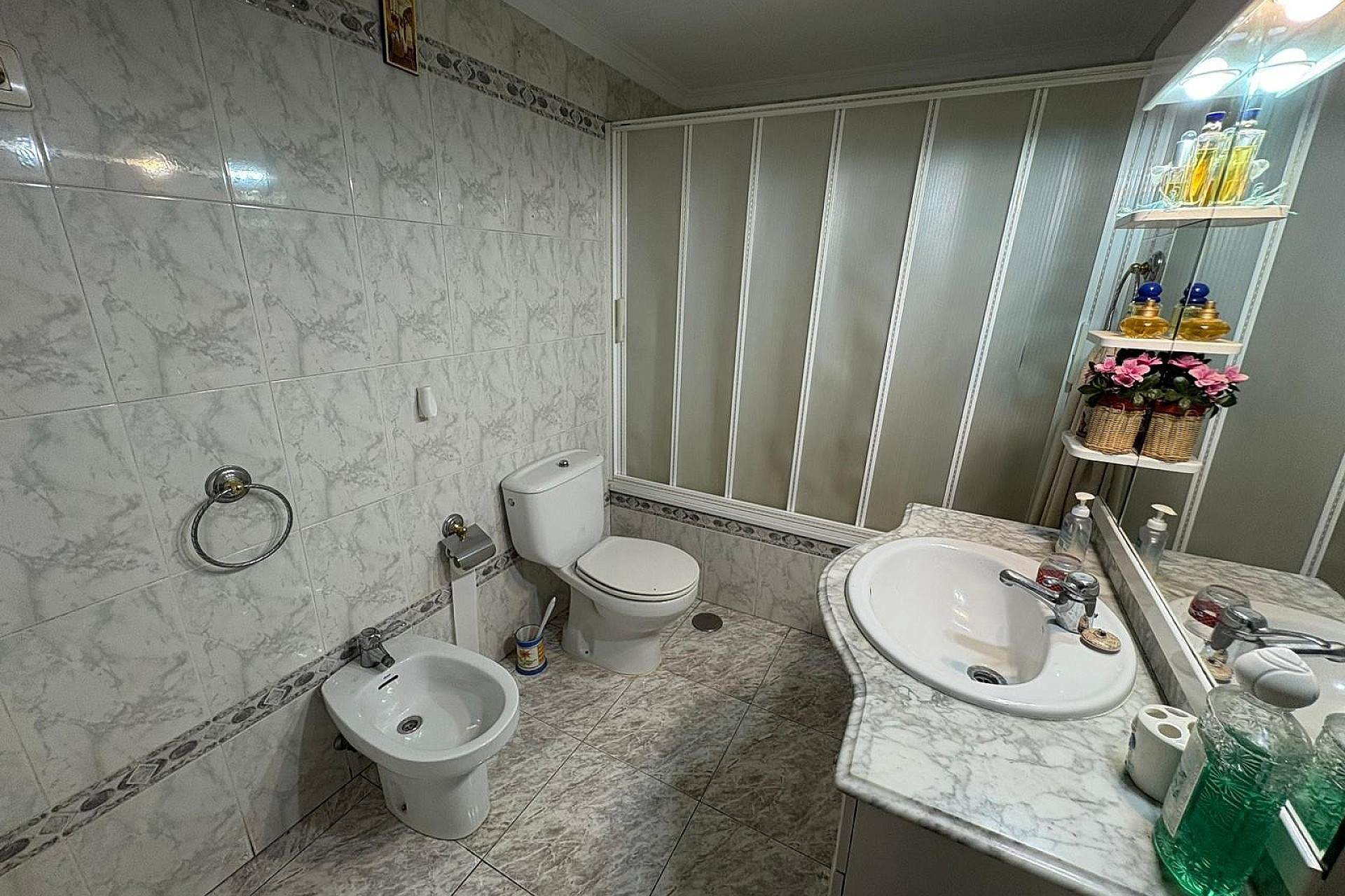 Herverkoop - Herenhuis -
Pinoso