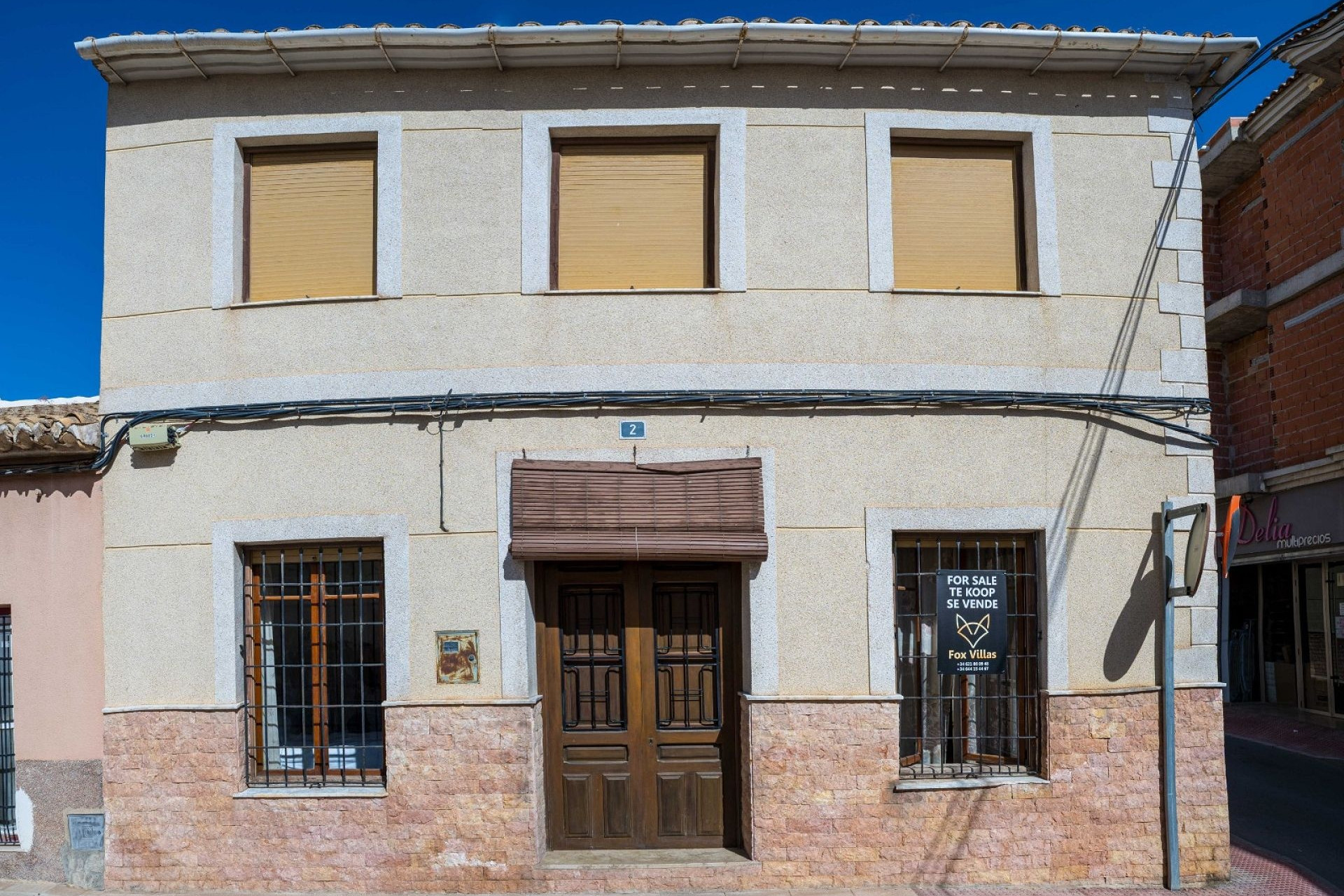 Herverkoop - Herenhuis -
Pinoso