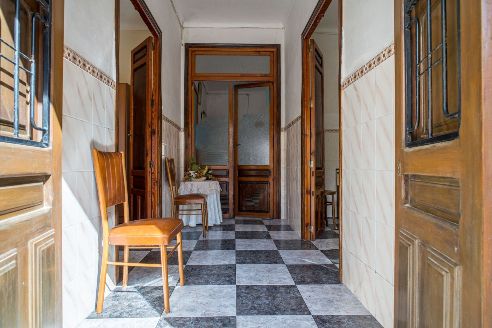 Herverkoop - Herenhuis -
Pinoso