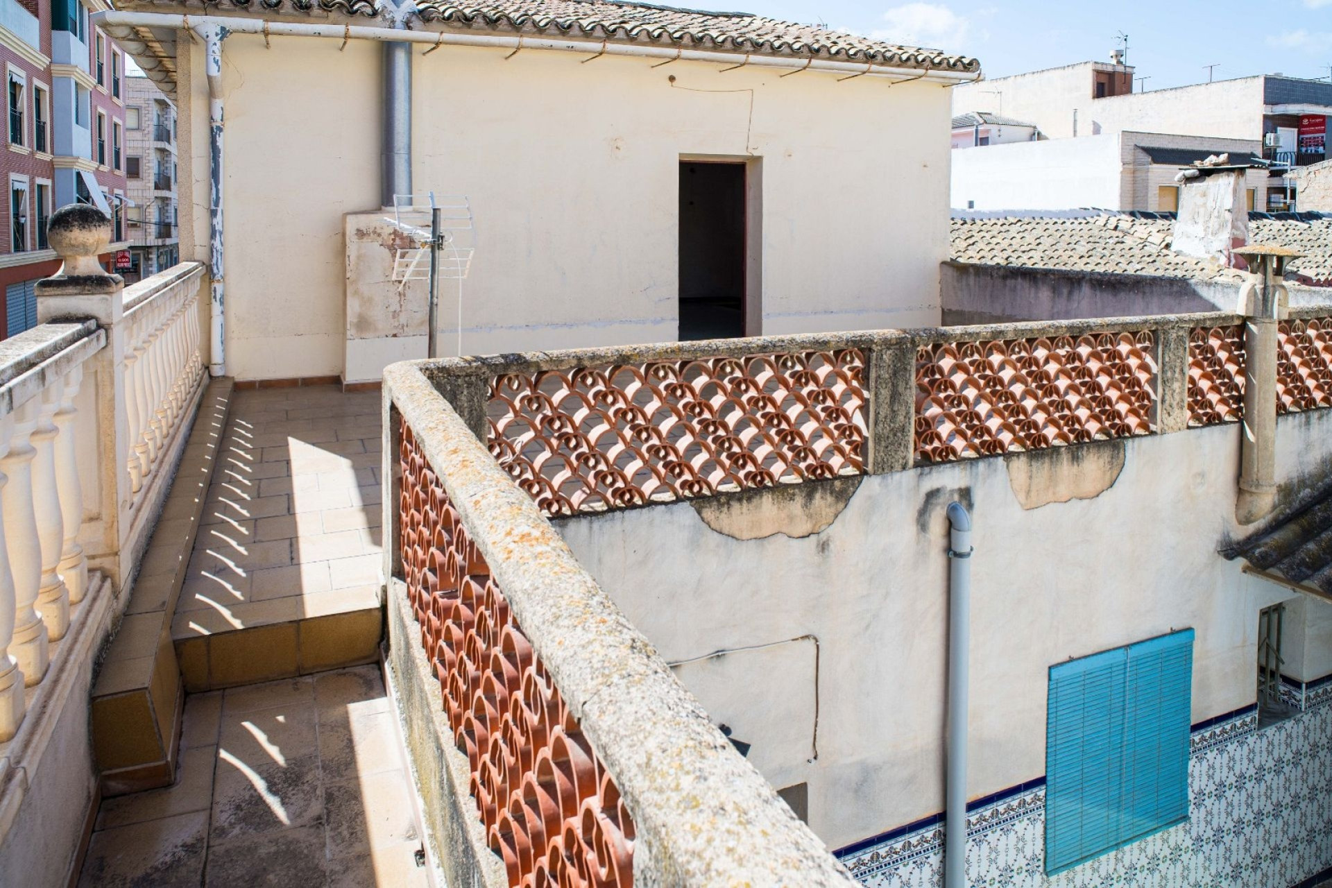 Herverkoop - Herenhuis -
Pinoso