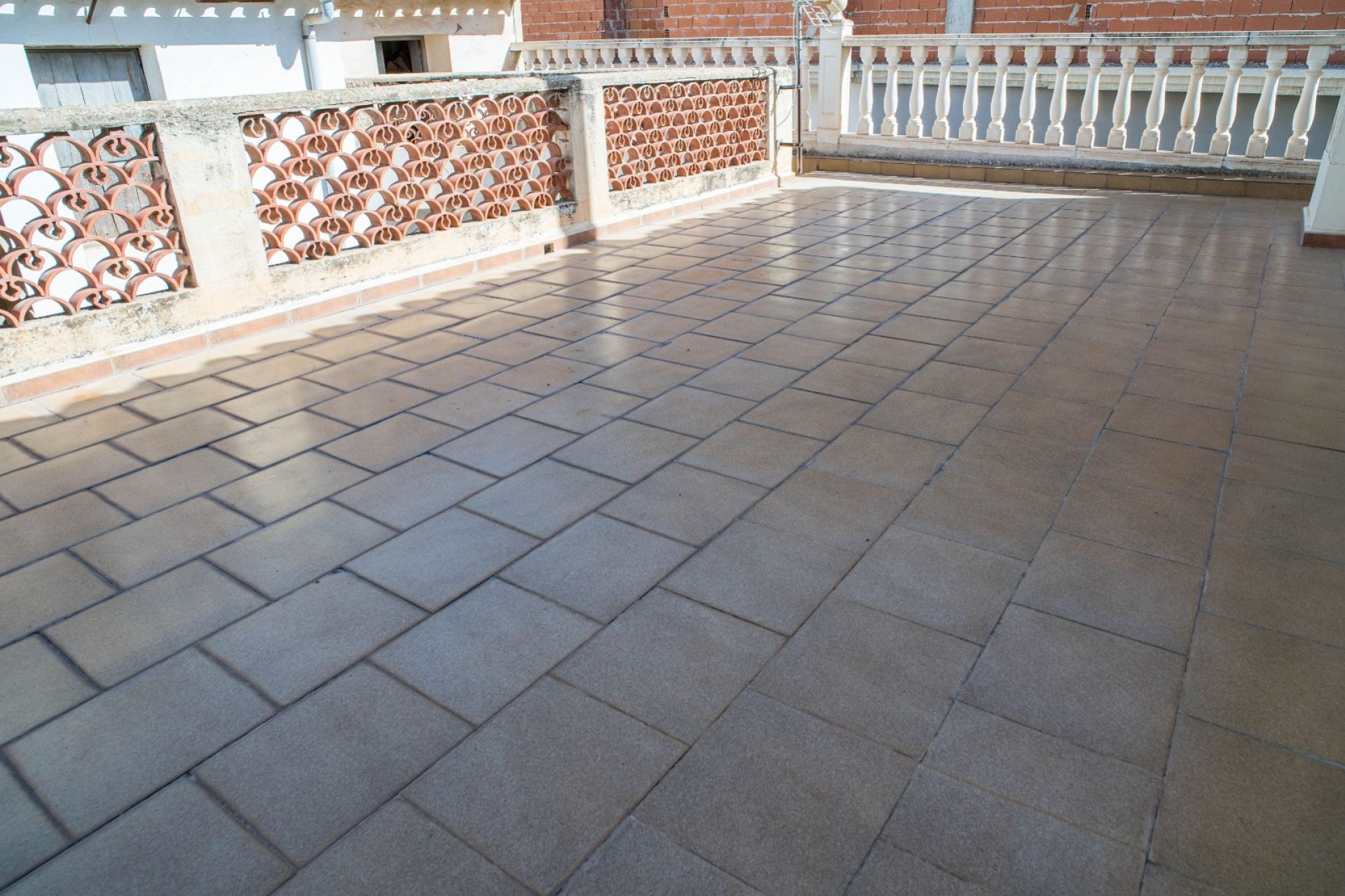 Herverkoop - Herenhuis -
Pinoso