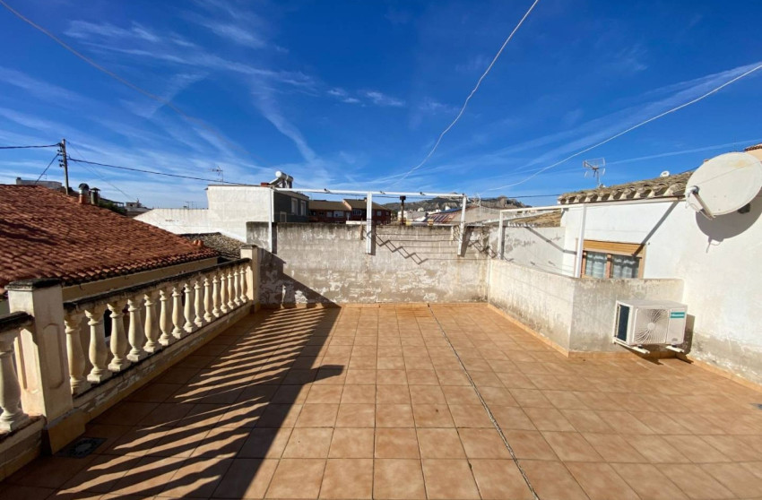 Herverkoop - Herenhuis -
Sax