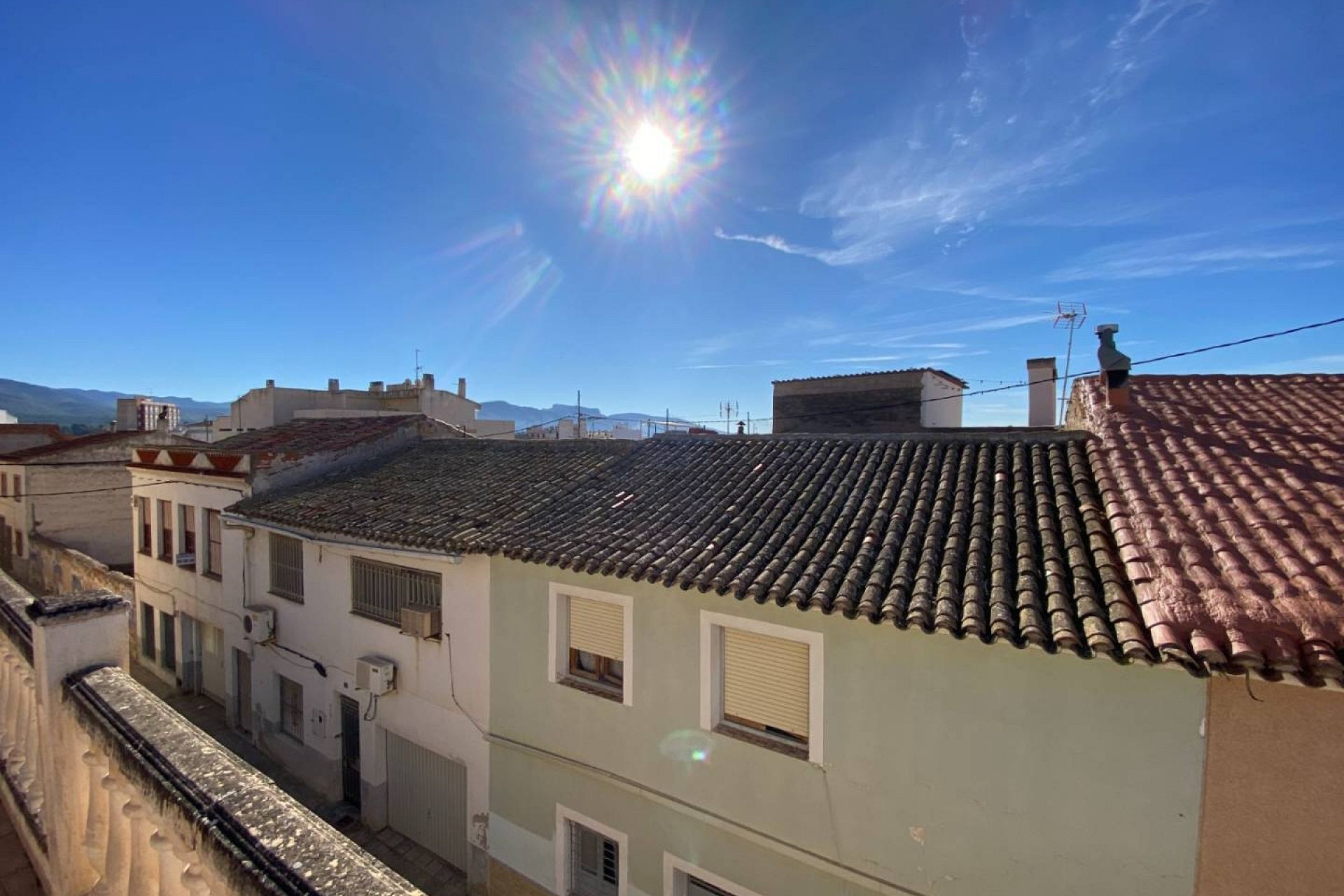 Herverkoop - Herenhuis -
Sax