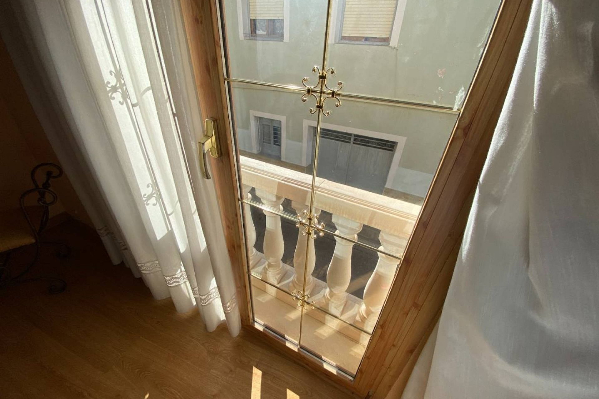 Herverkoop - Herenhuis -
Sax