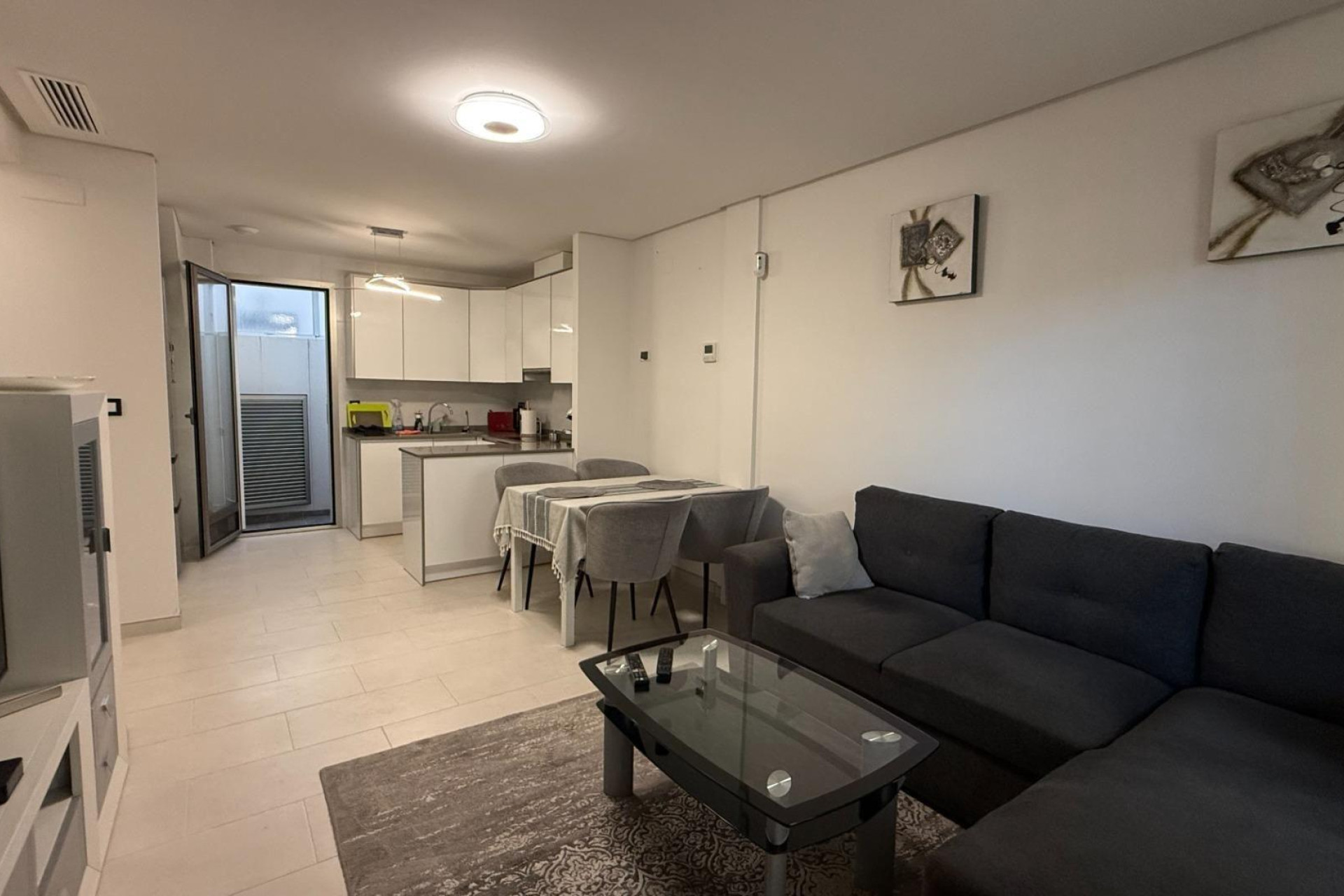 Herverkoop - Herenhuis -
Torrevieja - Aguas Nuevas