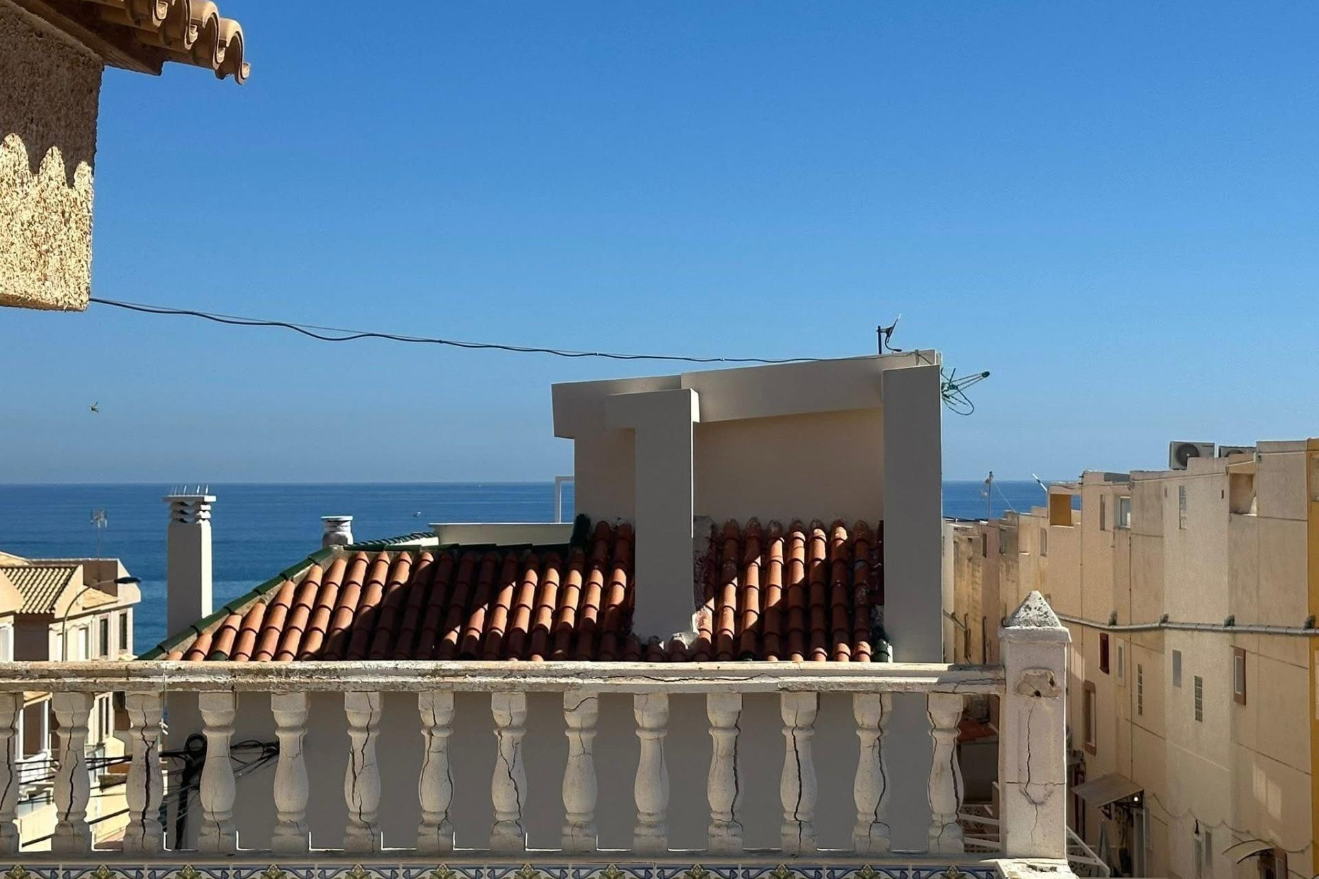 Herverkoop - Herenhuis -
Torrevieja - Cabo Cervera
