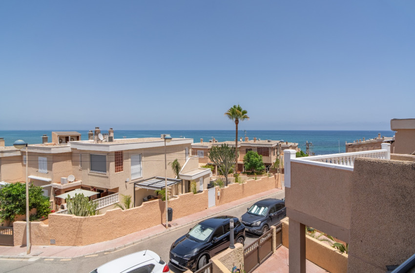 Herverkoop - Herenhuis -
Torrevieja - Cabo Cervera