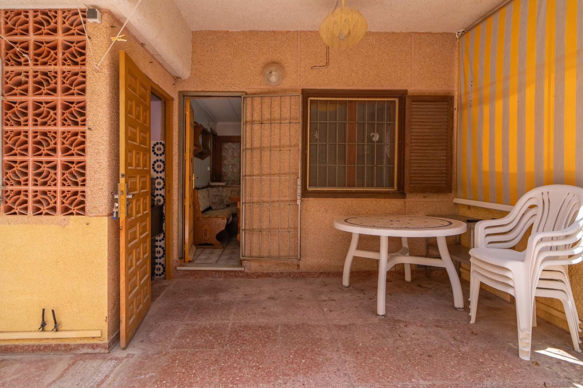 Herverkoop - Herenhuis -
Torrevieja - Cabo Cervera