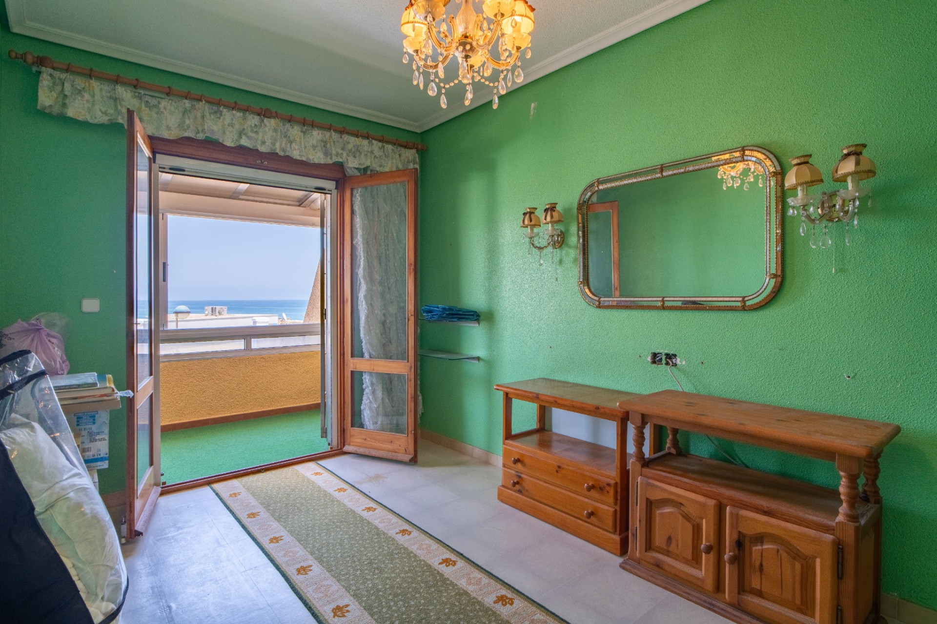 Herverkoop - Herenhuis -
Torrevieja - Cabo Cervera