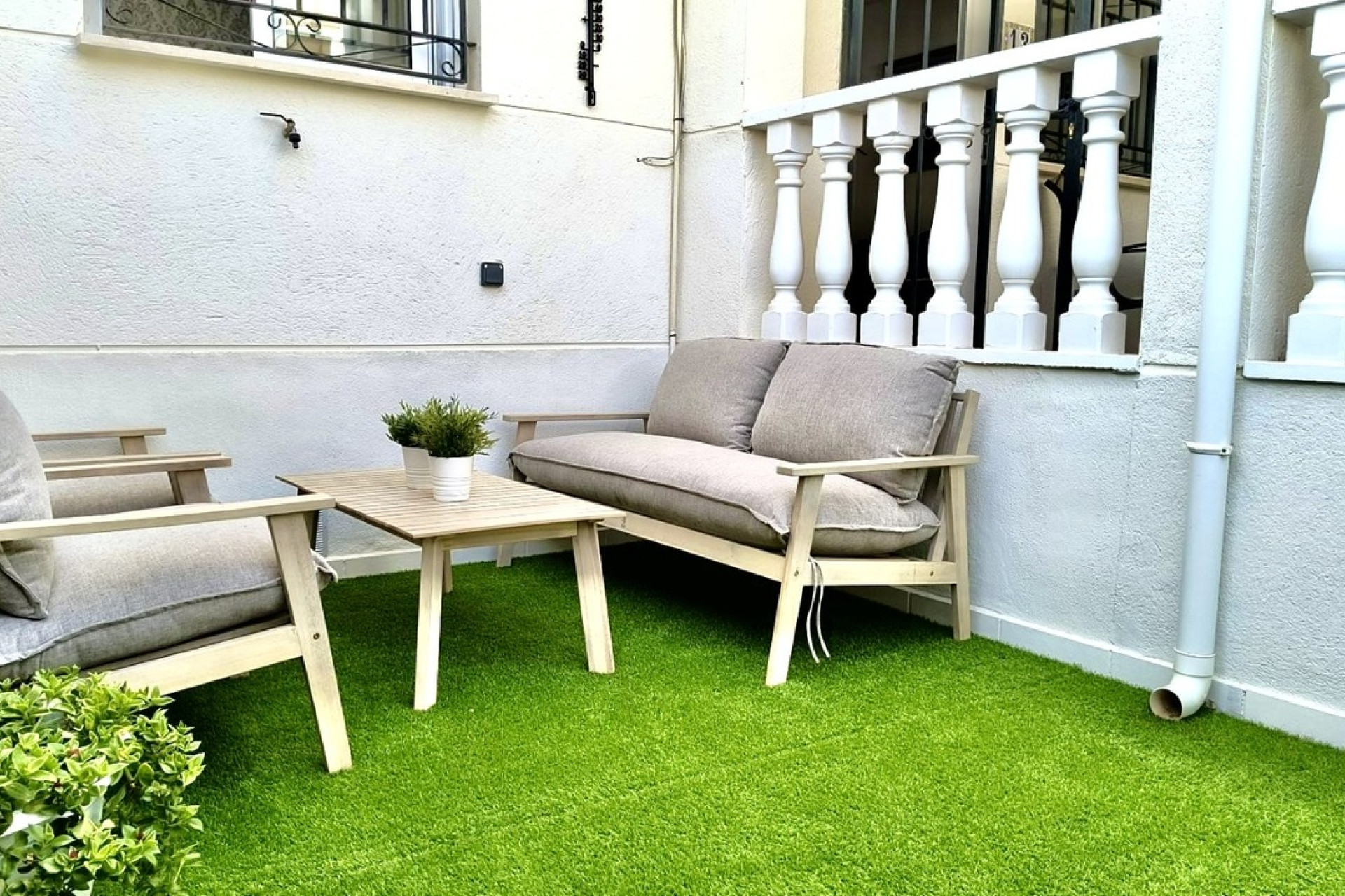 Herverkoop - Herenhuis -
Torrevieja - Costa Blanca