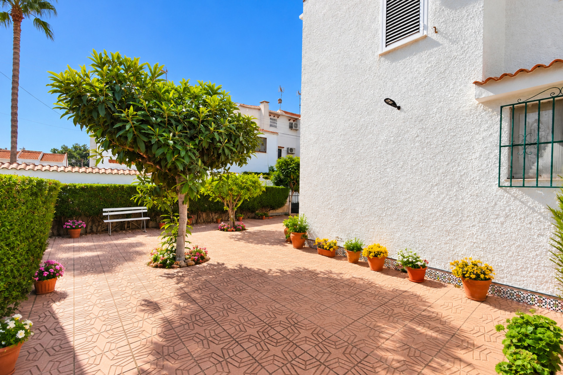 Herverkoop - Herenhuis -
Torrevieja - Costa Blanca