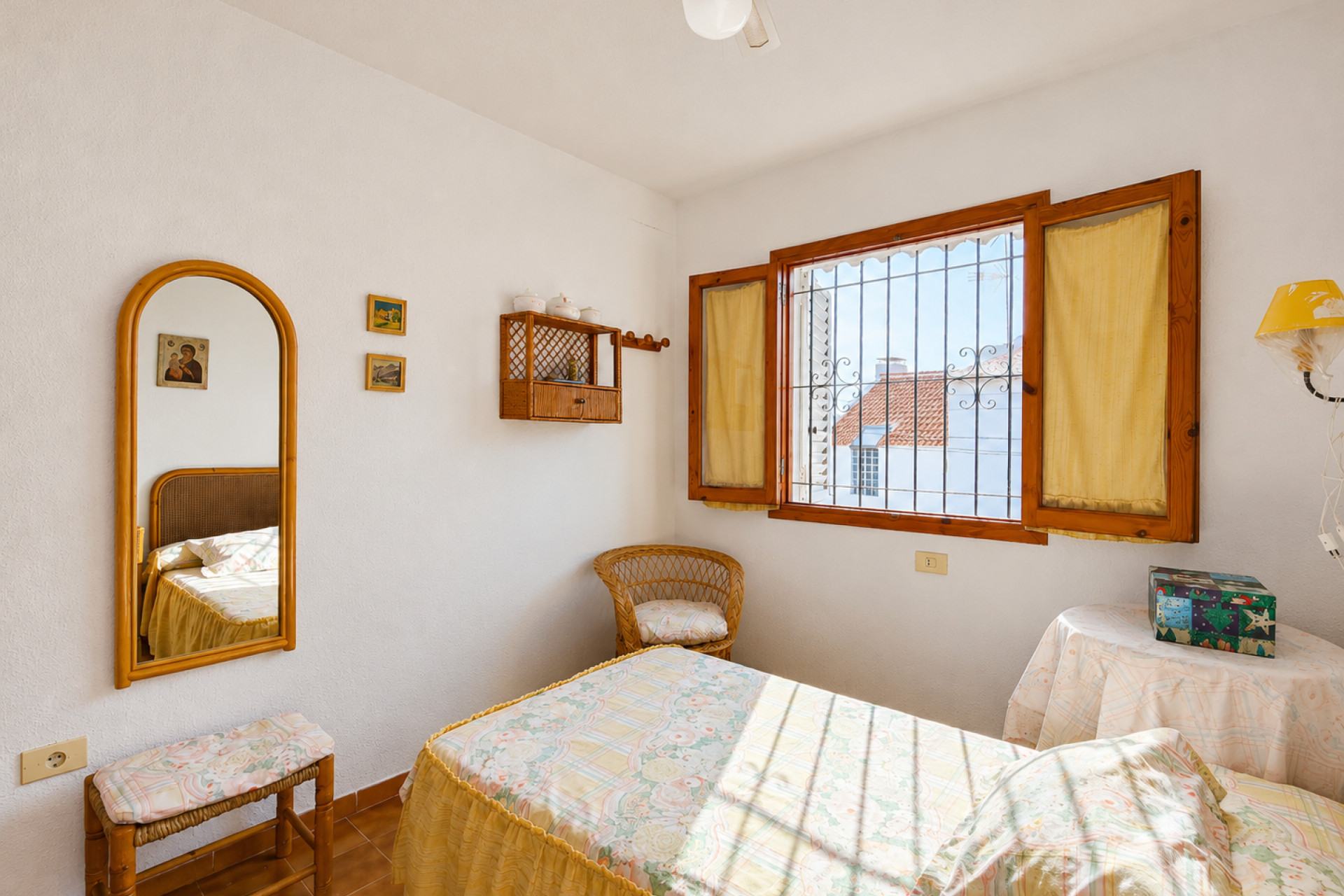 Herverkoop - Herenhuis -
Torrevieja - Costa Blanca