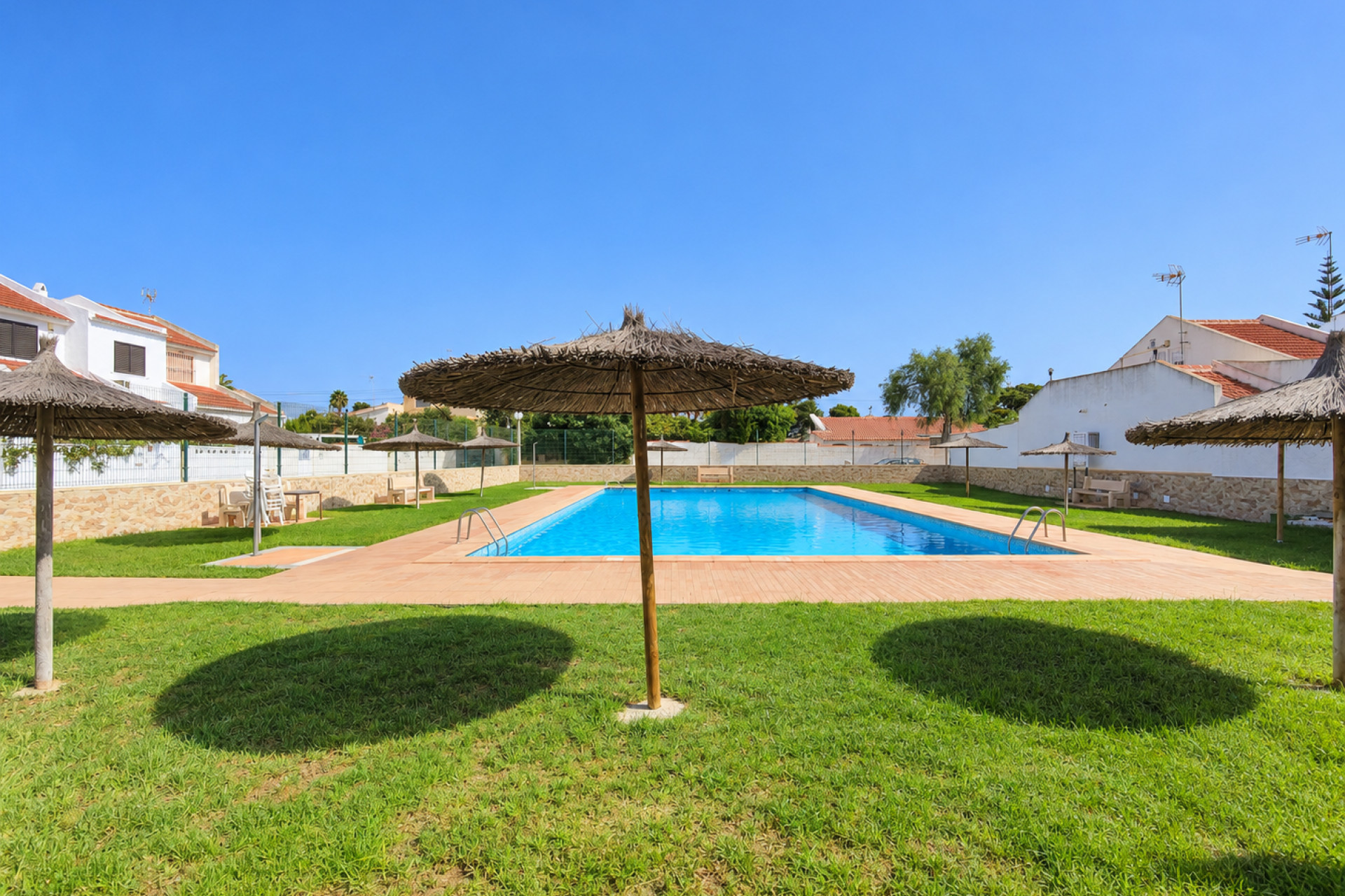 Herverkoop - Herenhuis -
Torrevieja - Costa Blanca