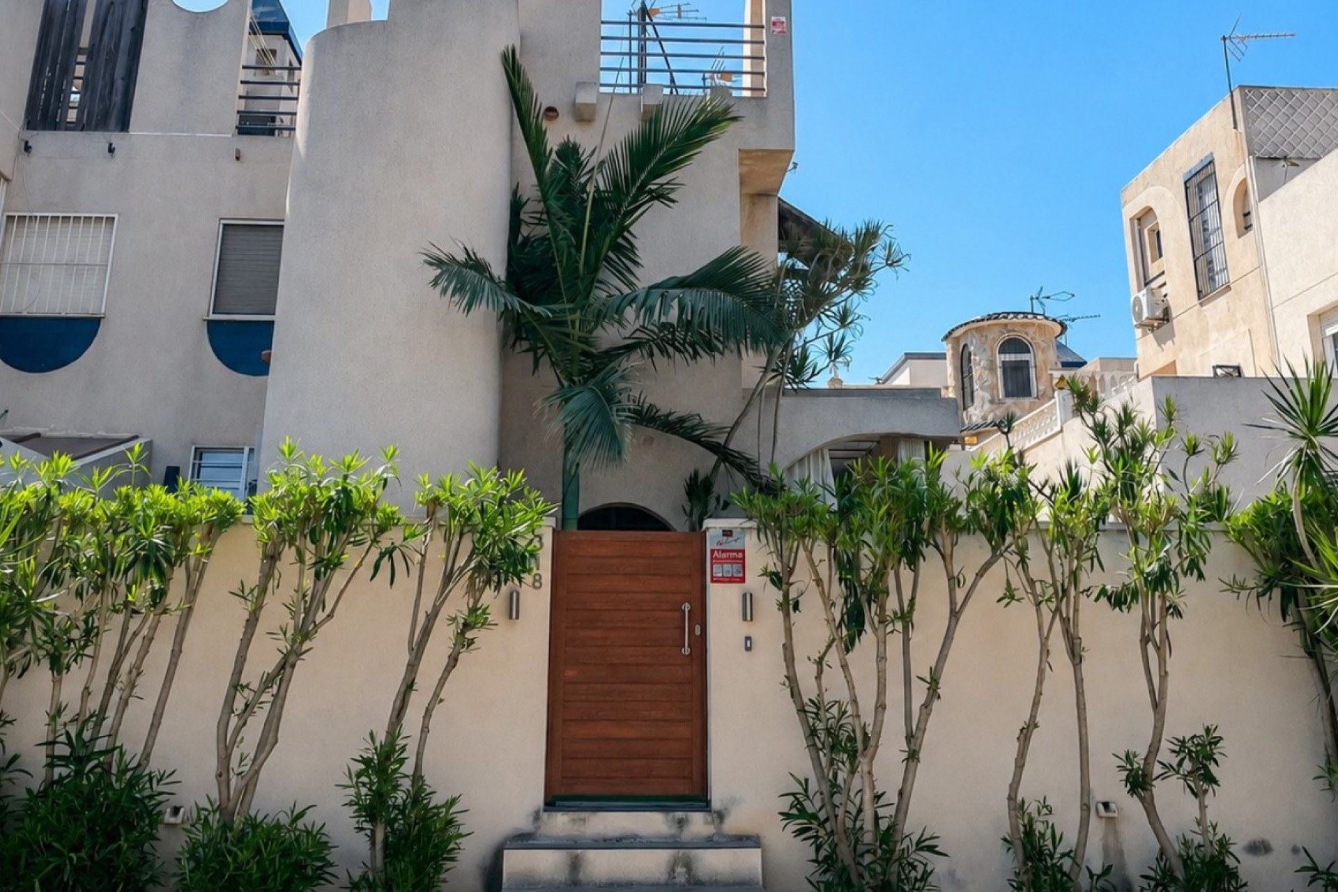 Herverkoop - Herenhuis -
Torrevieja - Costa Blanca
