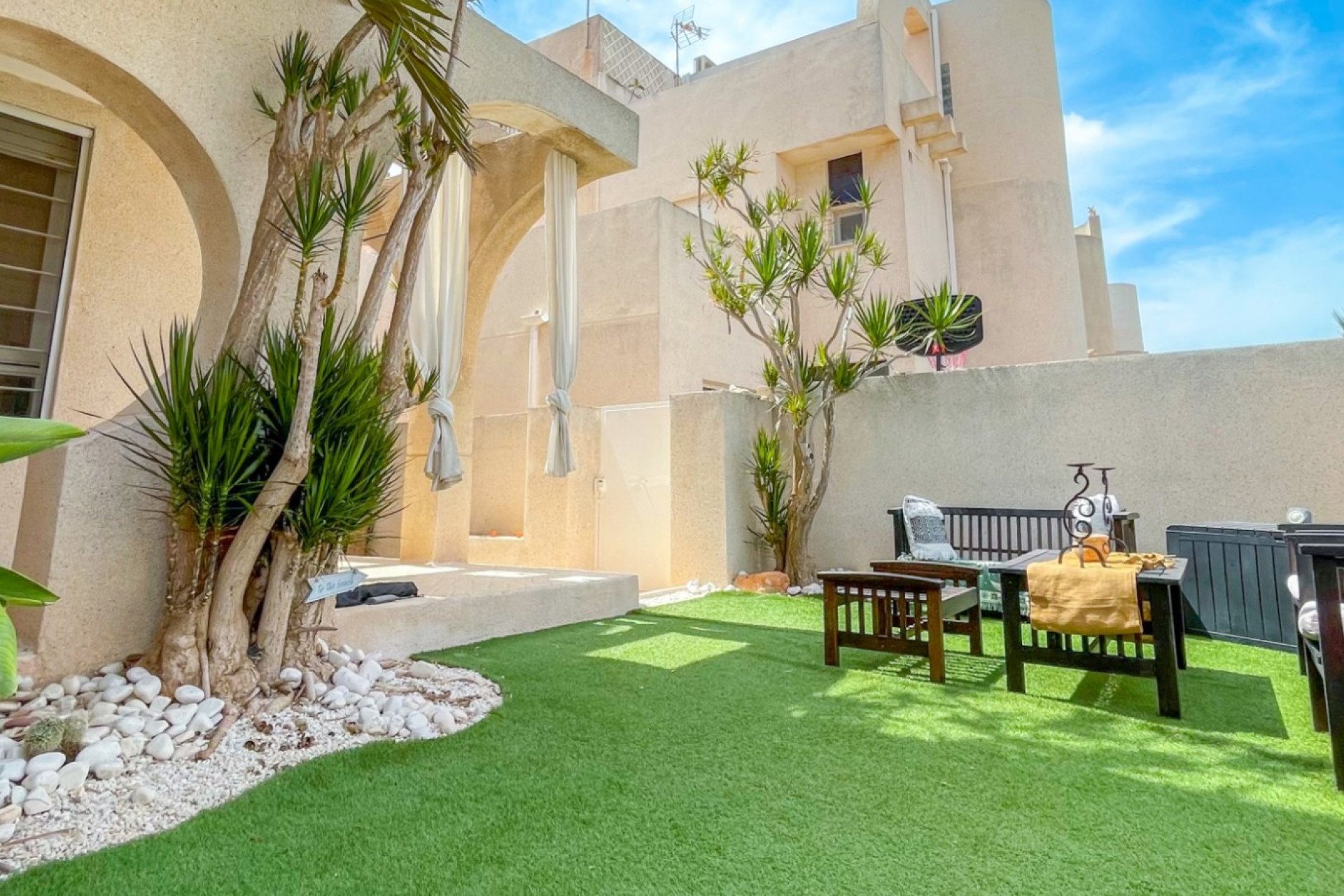 Herverkoop - Herenhuis -
Torrevieja - Costa Blanca