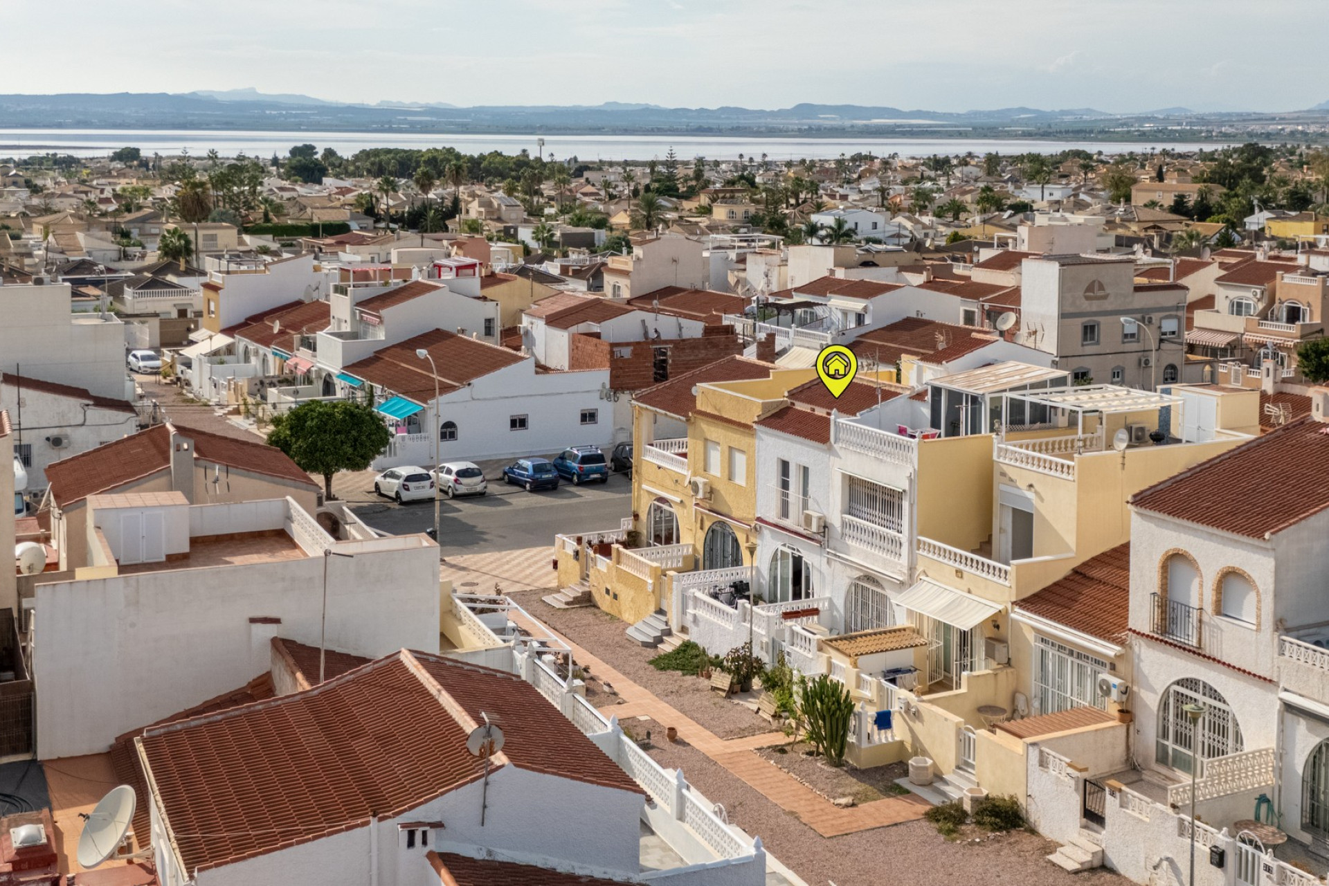 Herverkoop - Herenhuis -
Torrevieja - La Siesta